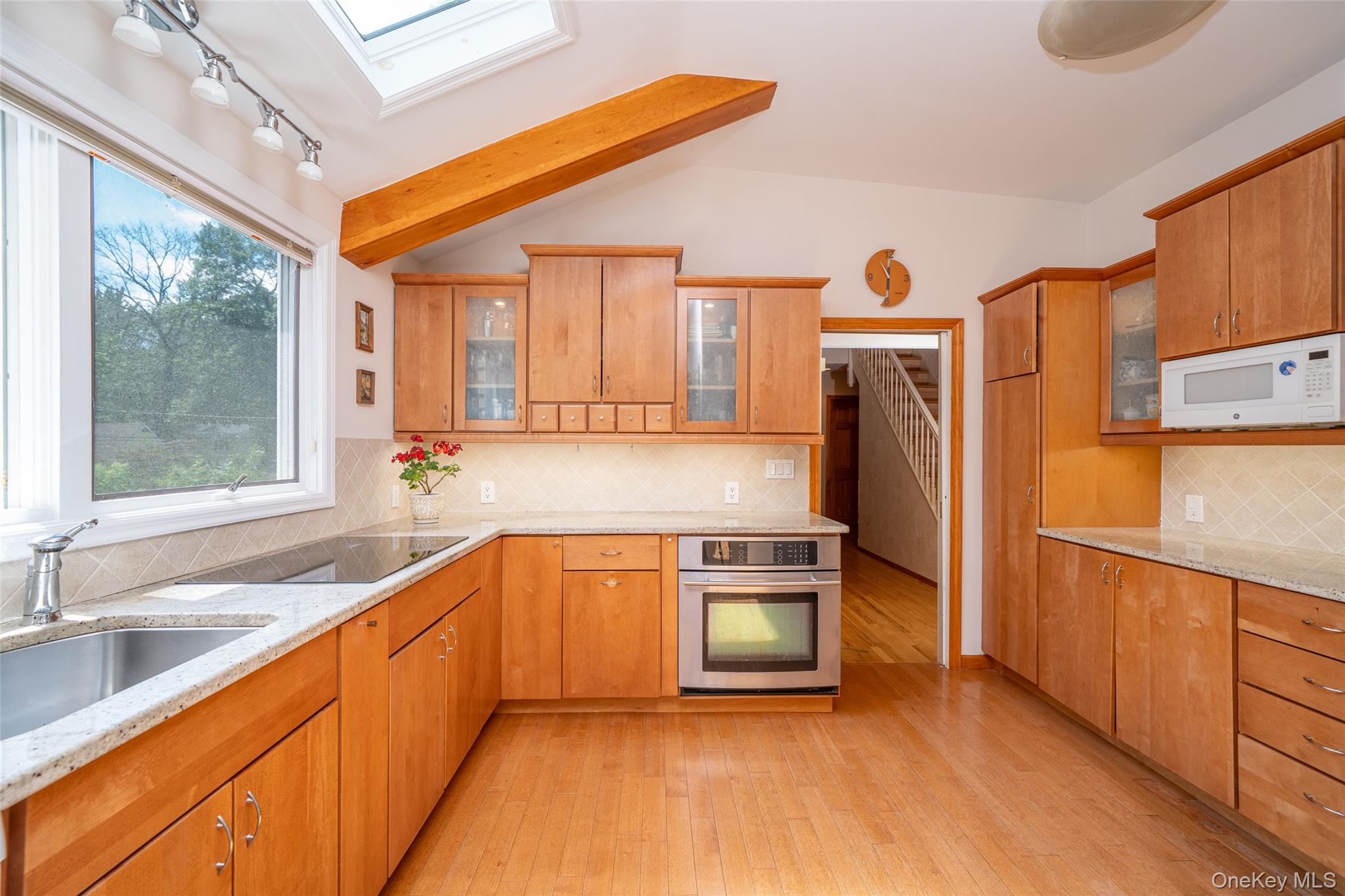 #8 photo, 130 Wood Hollow Lane, New Rochelle , NY 10804