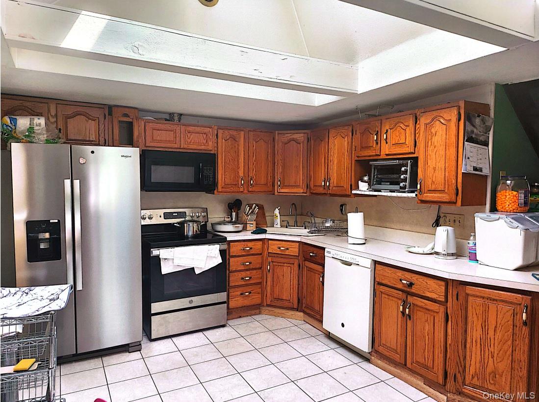 #7 photo, 112 S Bedford Avenue, Islandia , NY 11749