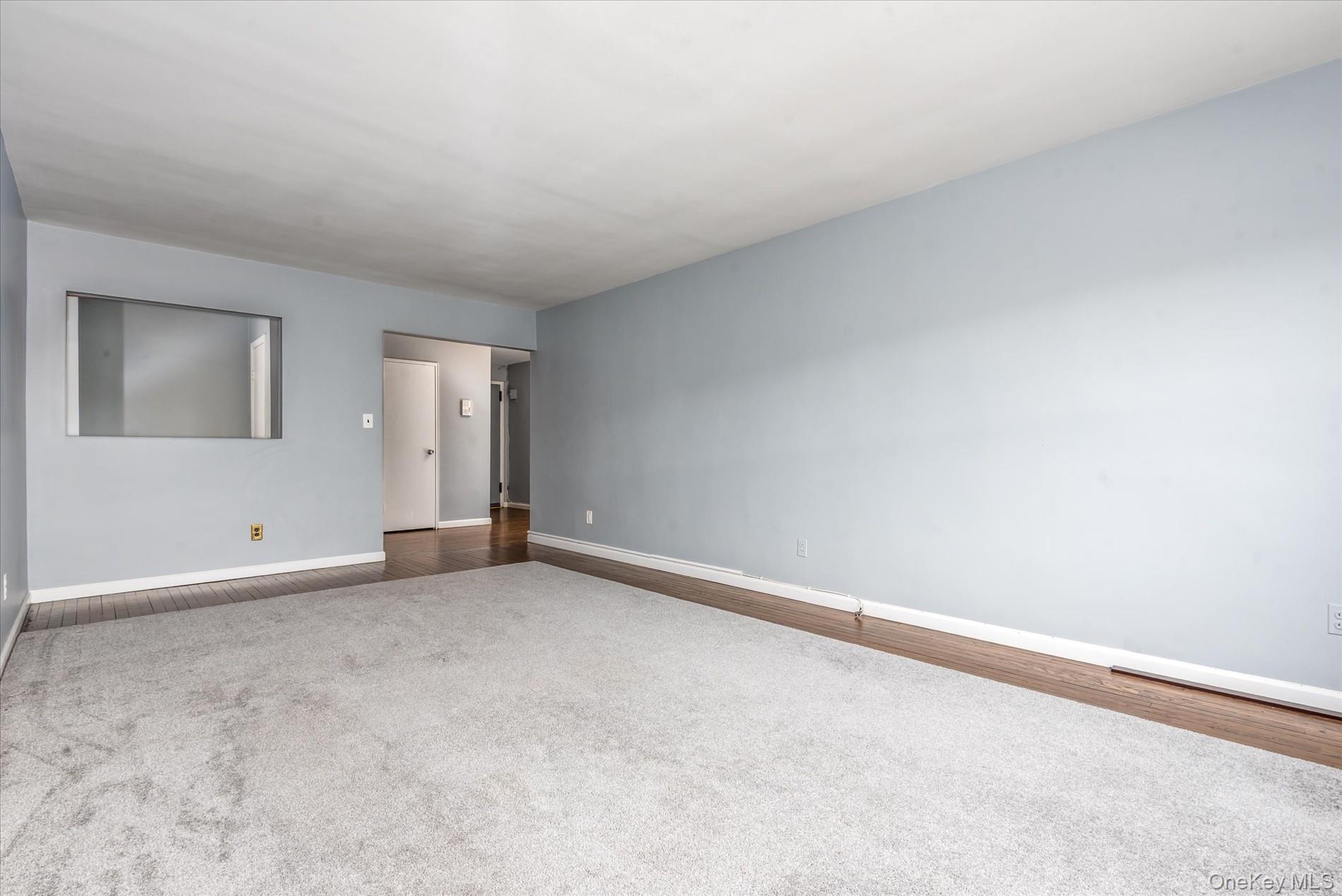 #1 photo, 11 Park Place, नासाउ काउंटी Rockville Centre , NY 11570