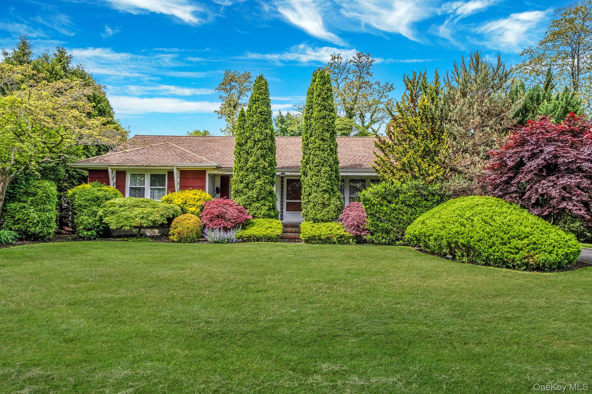 #1 photo, 891 Pondview Road, सफ़ोक काउंटी Riverhead , NY 11901