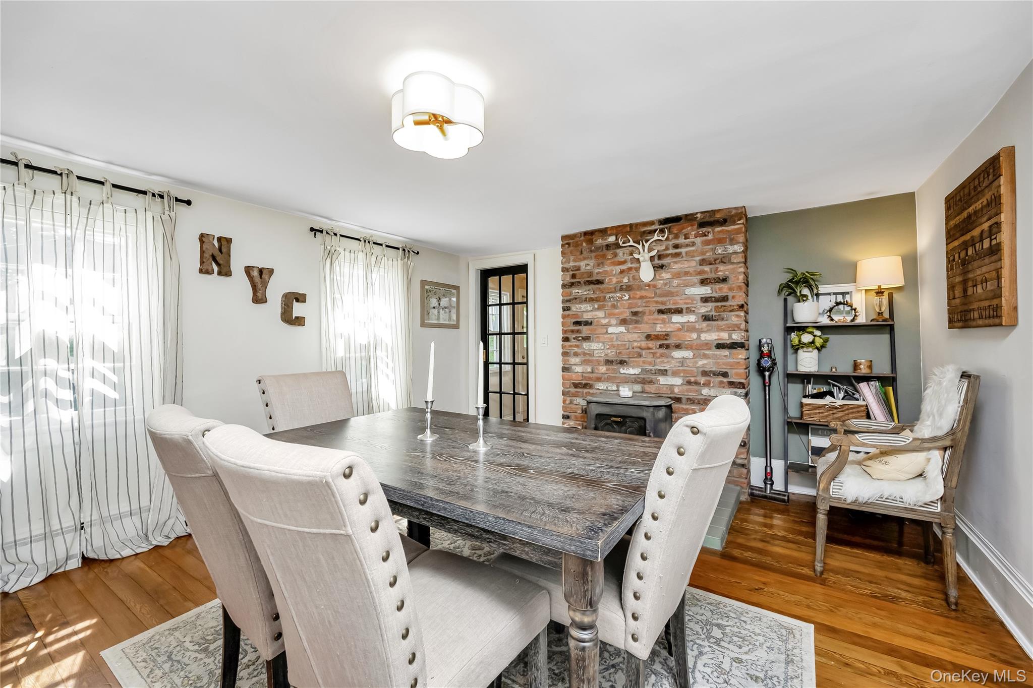 #11 photo, 16 Rider Avenue, Malverne , NY 11565