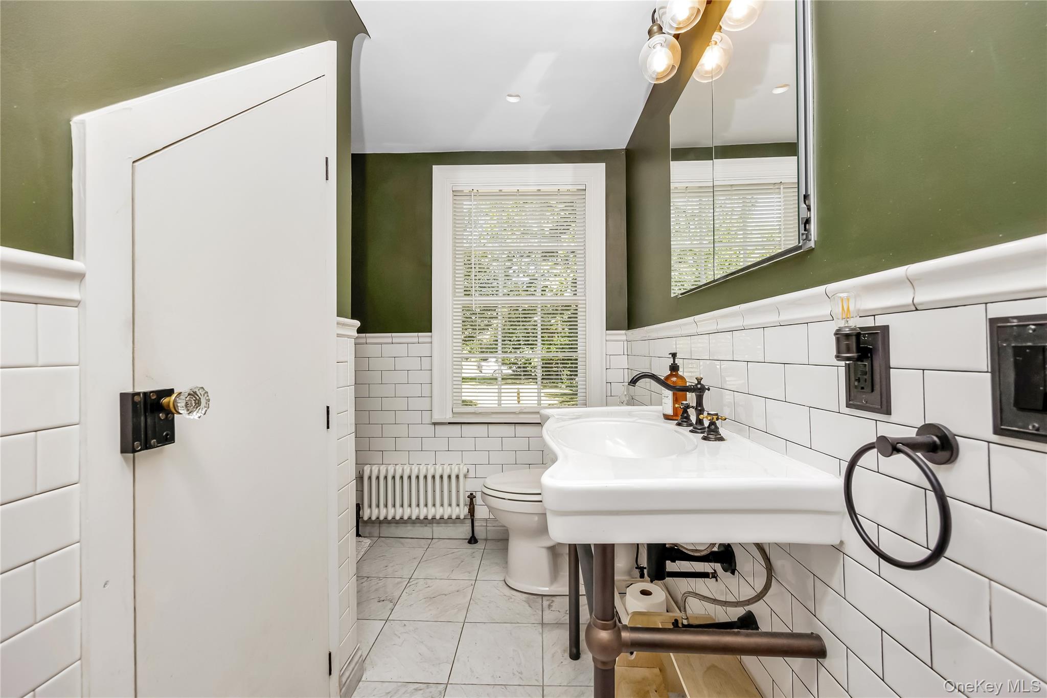 #20 photo, 16 Rider Avenue, Malverne , NY 11565