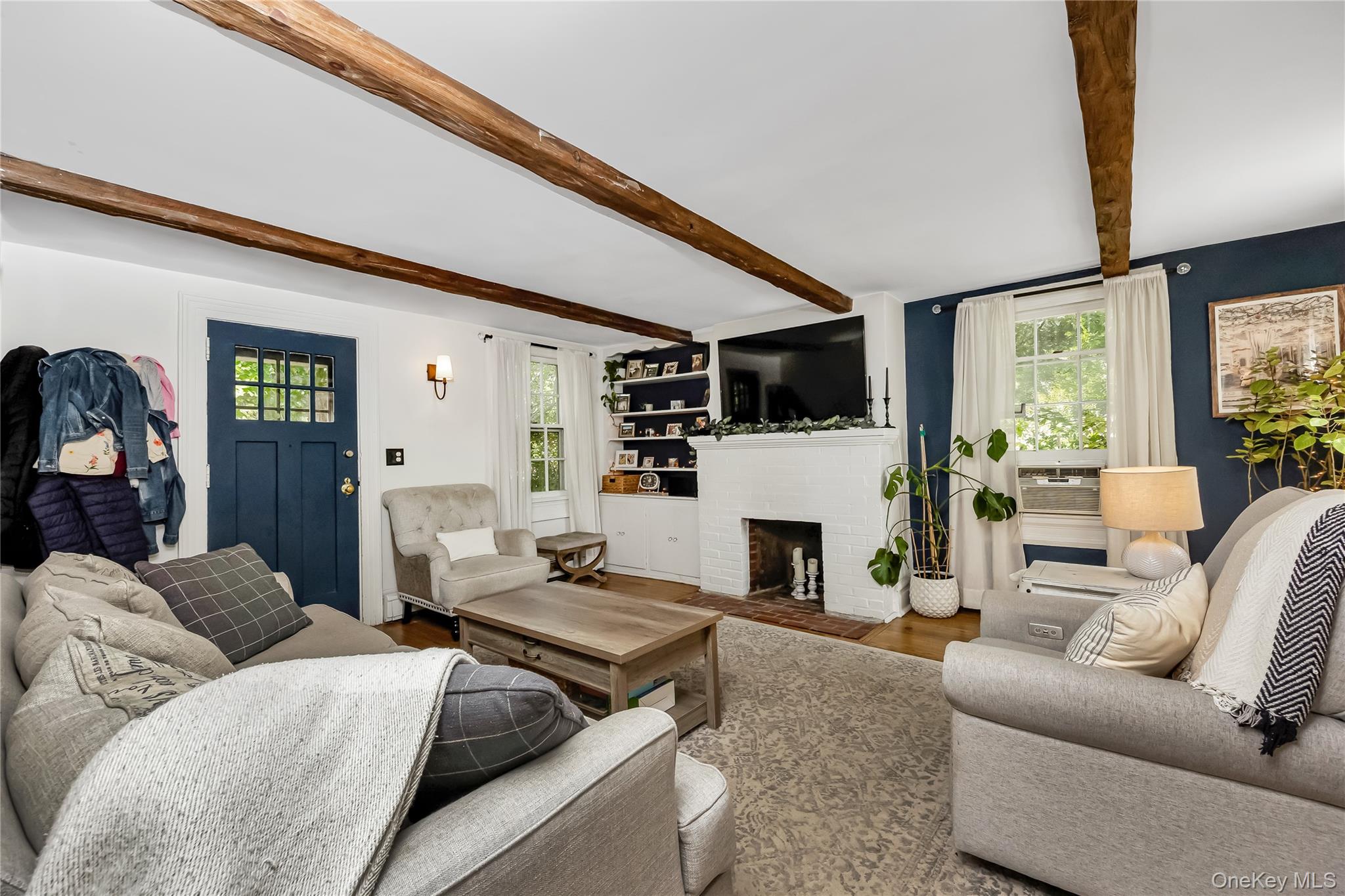 #7 photo, 16 Rider Avenue, Malverne , NY 11565