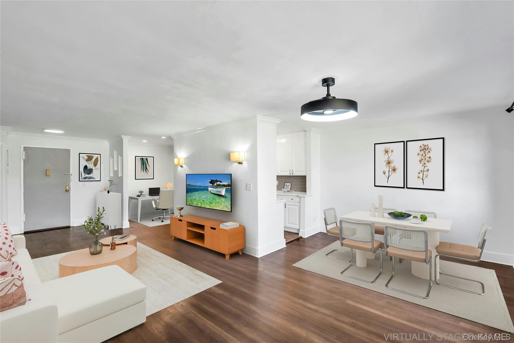 #1 photo, 3 Birchwood Court, नासाउ काउंटी Mineola , NY 11501