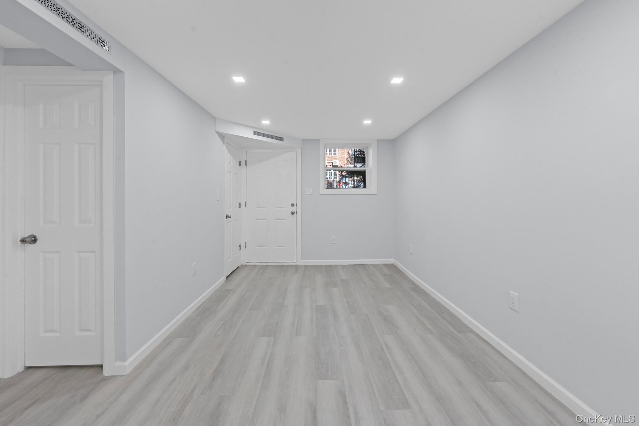 #12 photo, 11008 172nd Street, Saint Albans , NY 11433