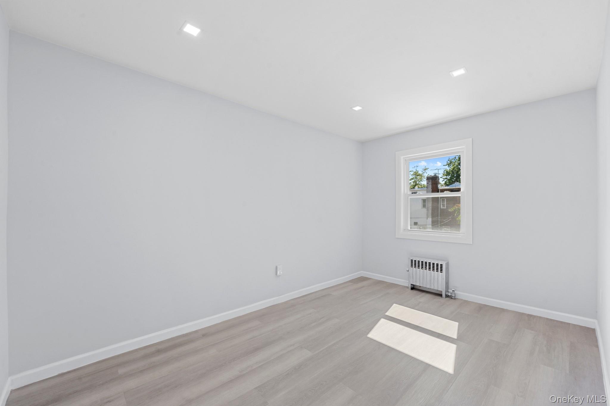 #6 photo, 11008 172nd Street, Saint Albans , NY 11433