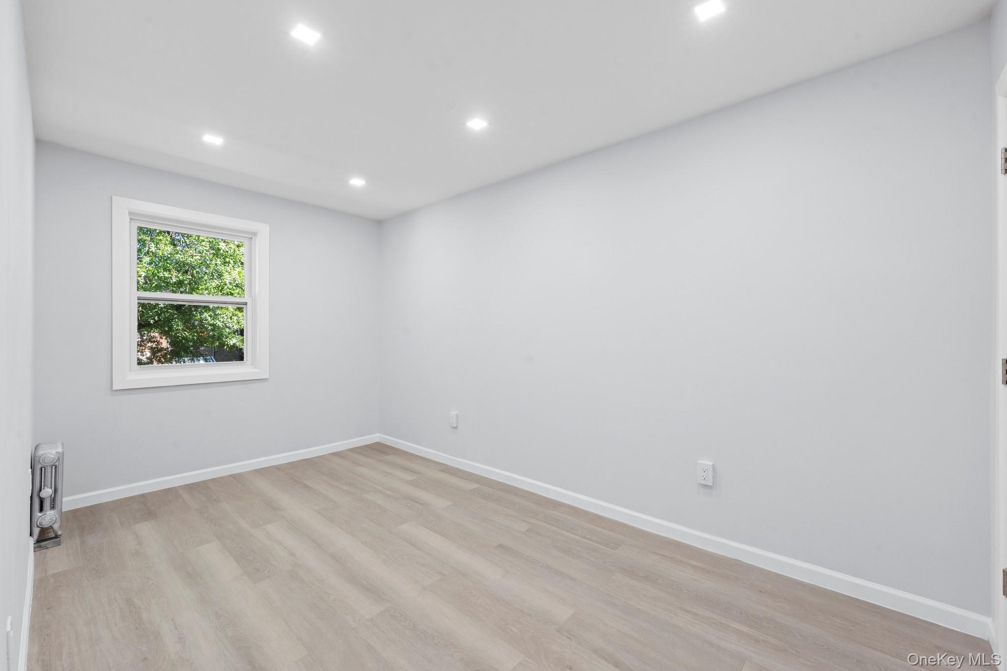 #7 photo, 11008 172nd Street, Saint Albans , NY 11433