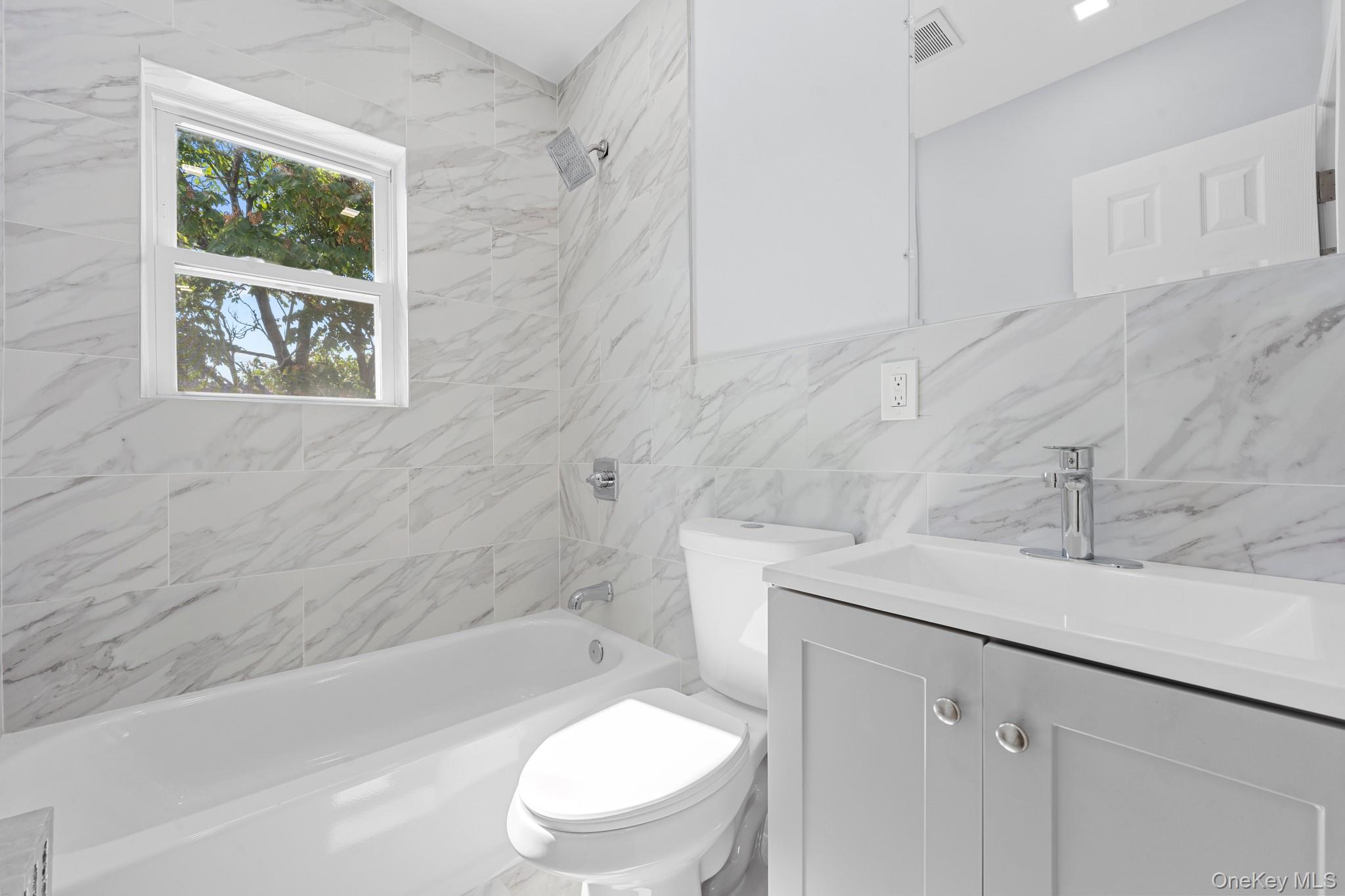 #9 photo, 11008 172nd Street, Saint Albans , NY 11433