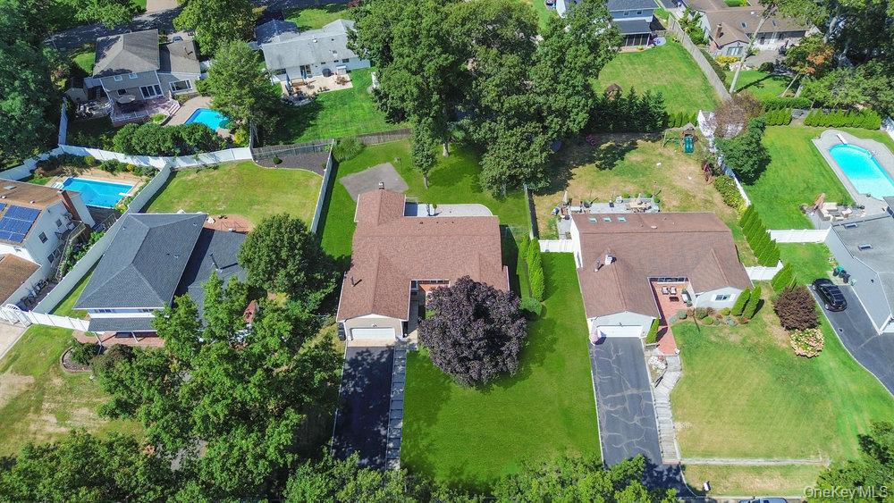 #1 photo, 10 Empire Court, サフォーク郡 Commack , NY 11725