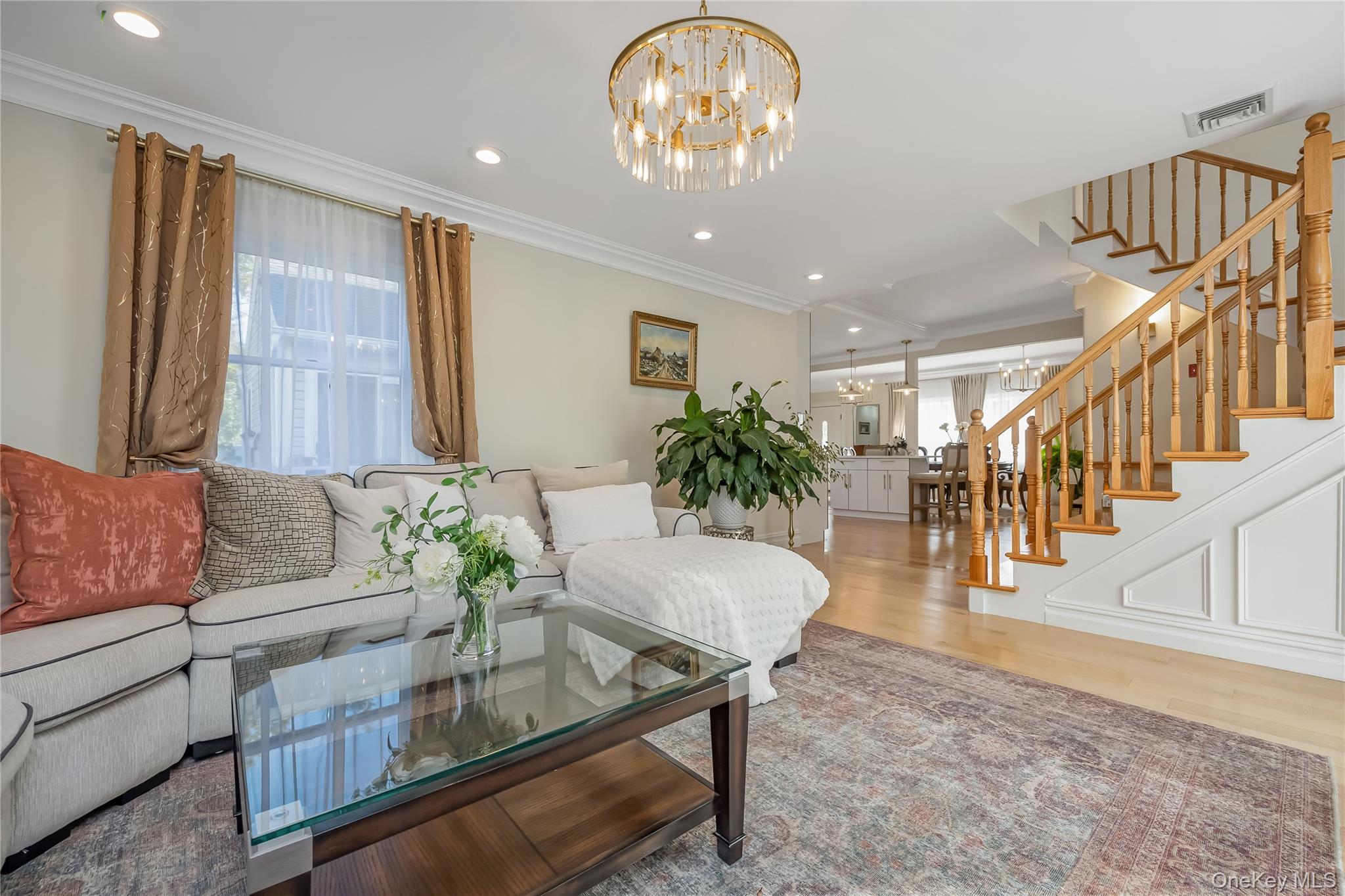 #14 photo, 2 Hamilton Street, Farmingdale , NY 11735