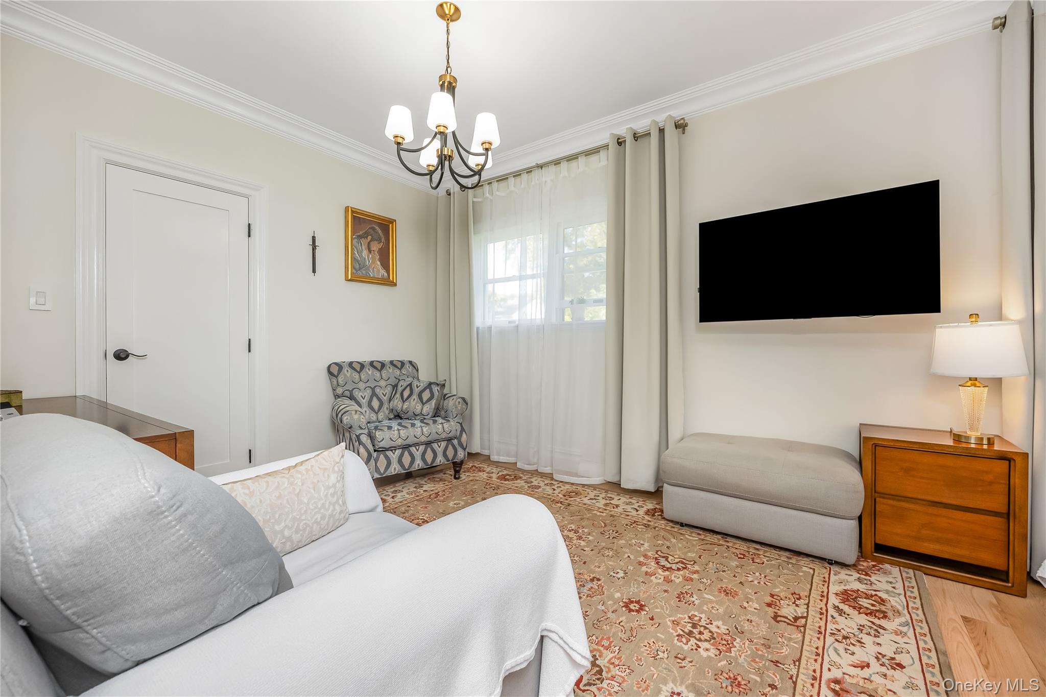 #19 photo, 2 Hamilton Street, Farmingdale , NY 11735