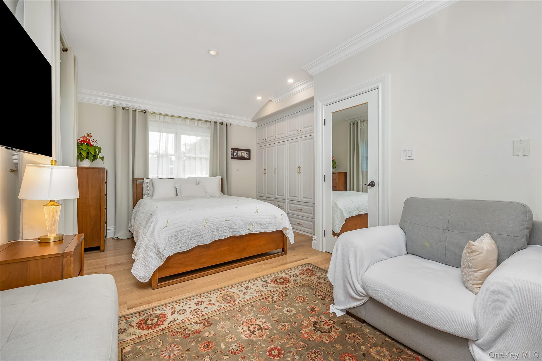 #20 photo, 2 Hamilton Street, Farmingdale , NY 11735