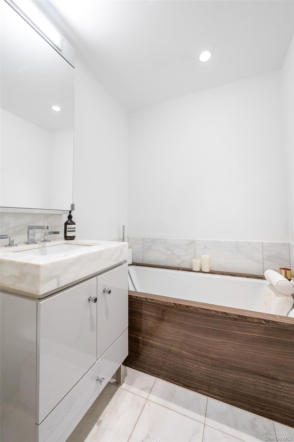 #13 photo, 460 W 42nd Street, マンハッタン New York (Manhattan) , NY 10036