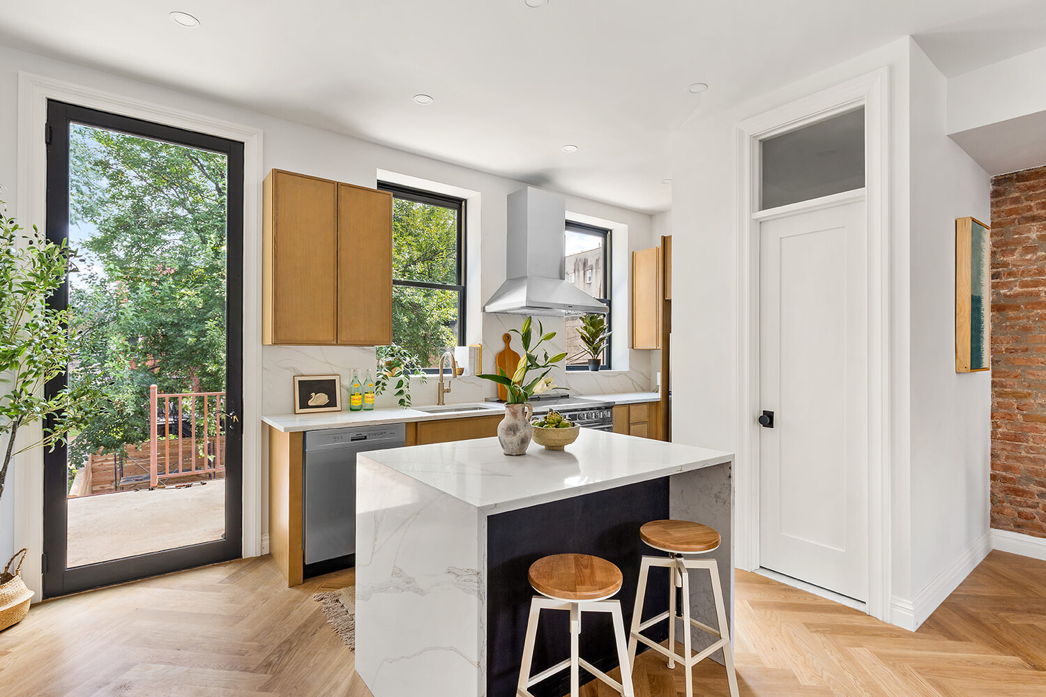 #4 photo, 215 24TH Street, ブルックリン区 Greenwood Heights , NY 11232