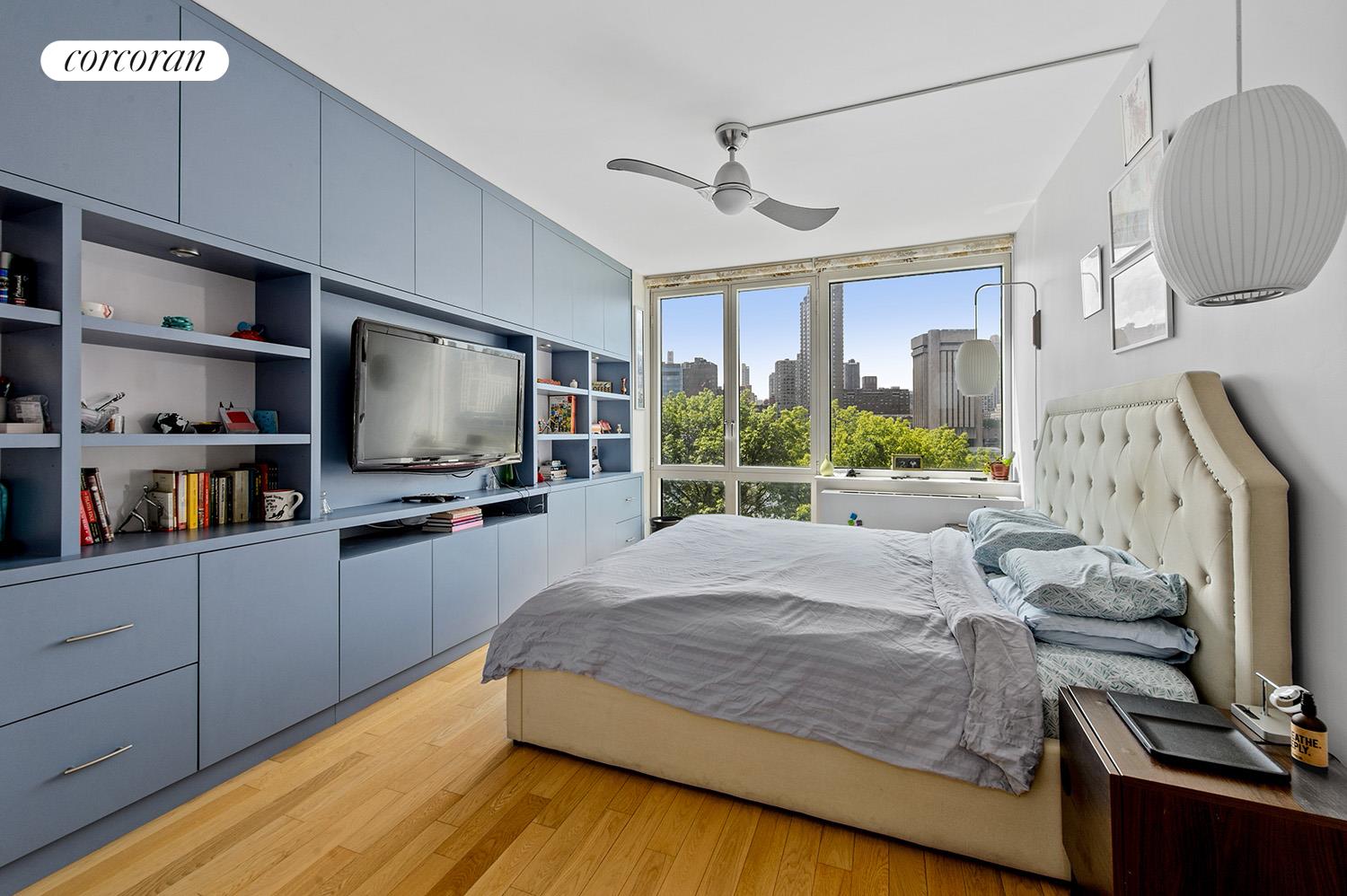 #4 photo, New York City, マンハッタン Roosevelt Island , NY 10044