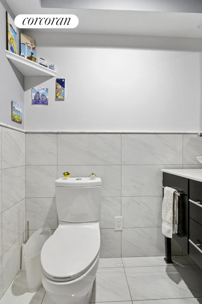 #10 photo, 25-63 38TH Street, クイーンズ区 Astoria , NY 11103