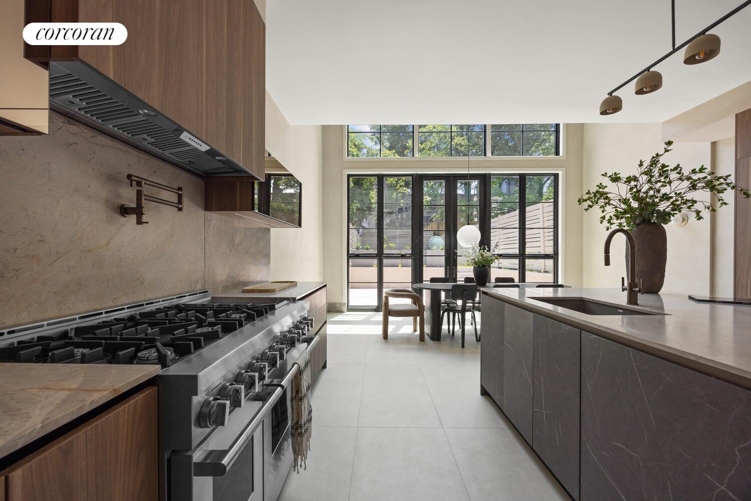 #1 photo, 966 BERGEN Street, ブルックリン区 Crown Heights , NY 11216