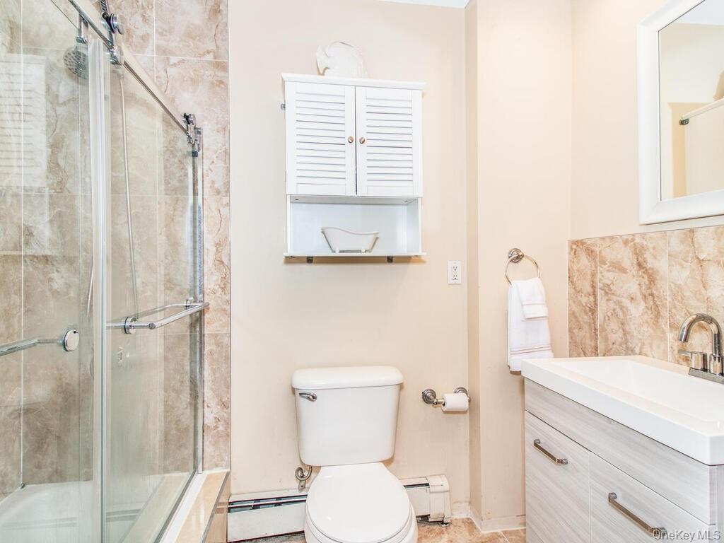 #4 photo, 4345 Baychester Avenue, Bronx , NY 10466