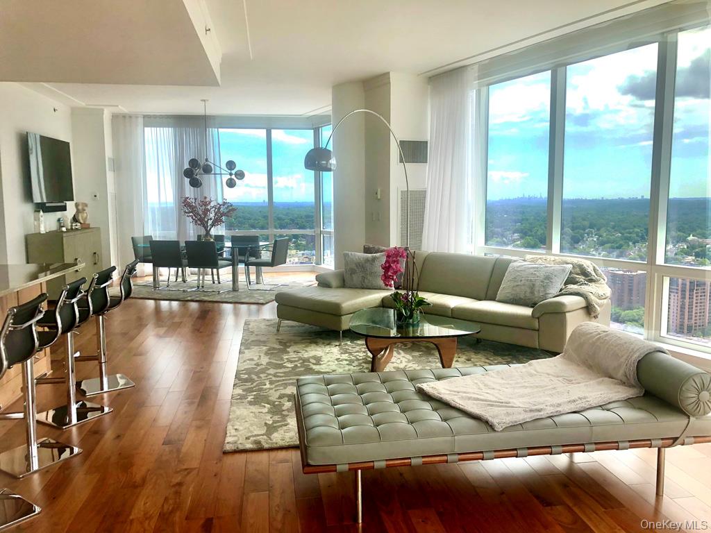 #3 photo, 5 Renaissance Square, White Plains , NY 10601