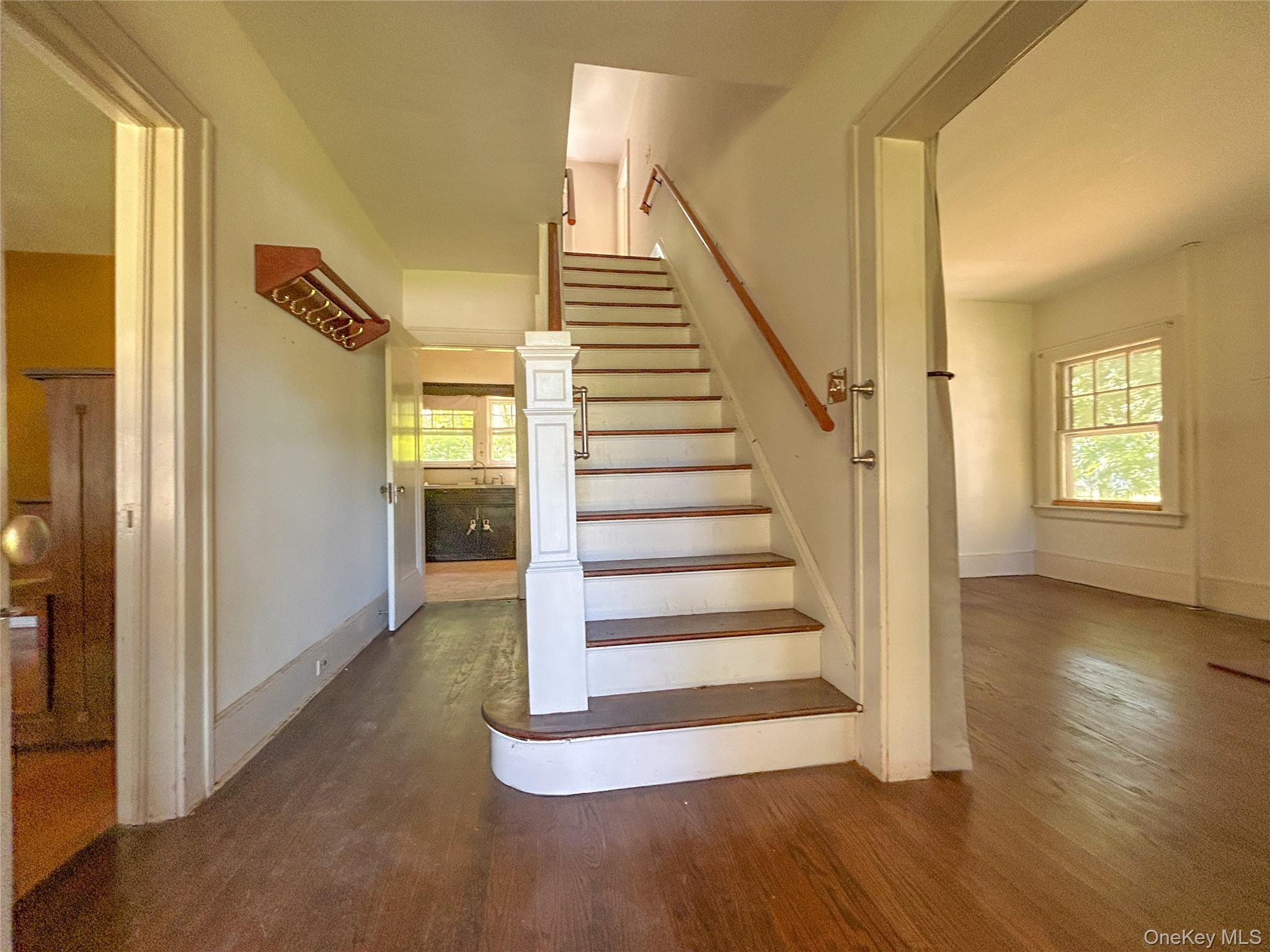 #11 photo, 18 Beechwood Park, Poughkeepsie , NY 12601