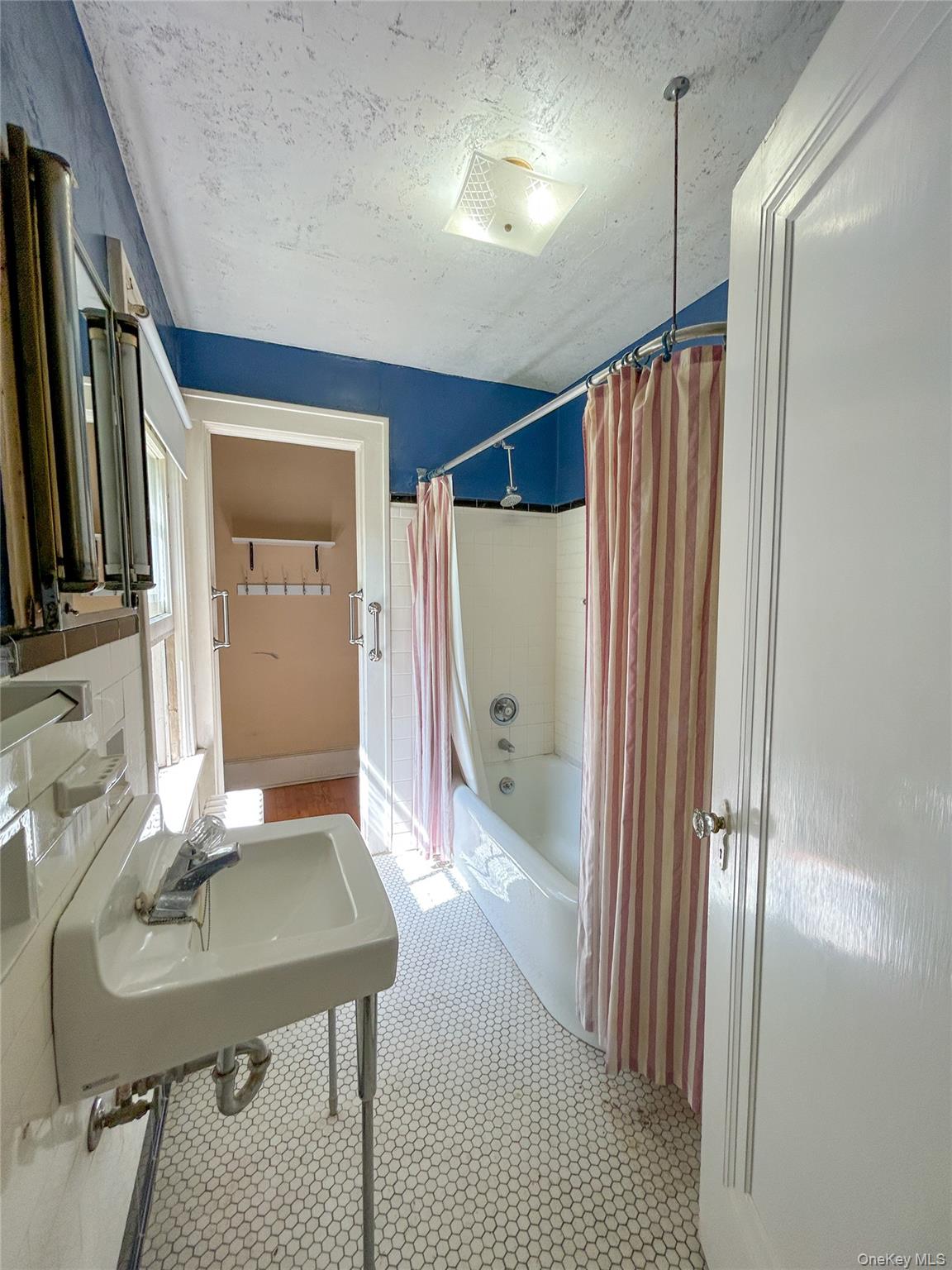 #12 photo, 18 Beechwood Park, Poughkeepsie , NY 12601