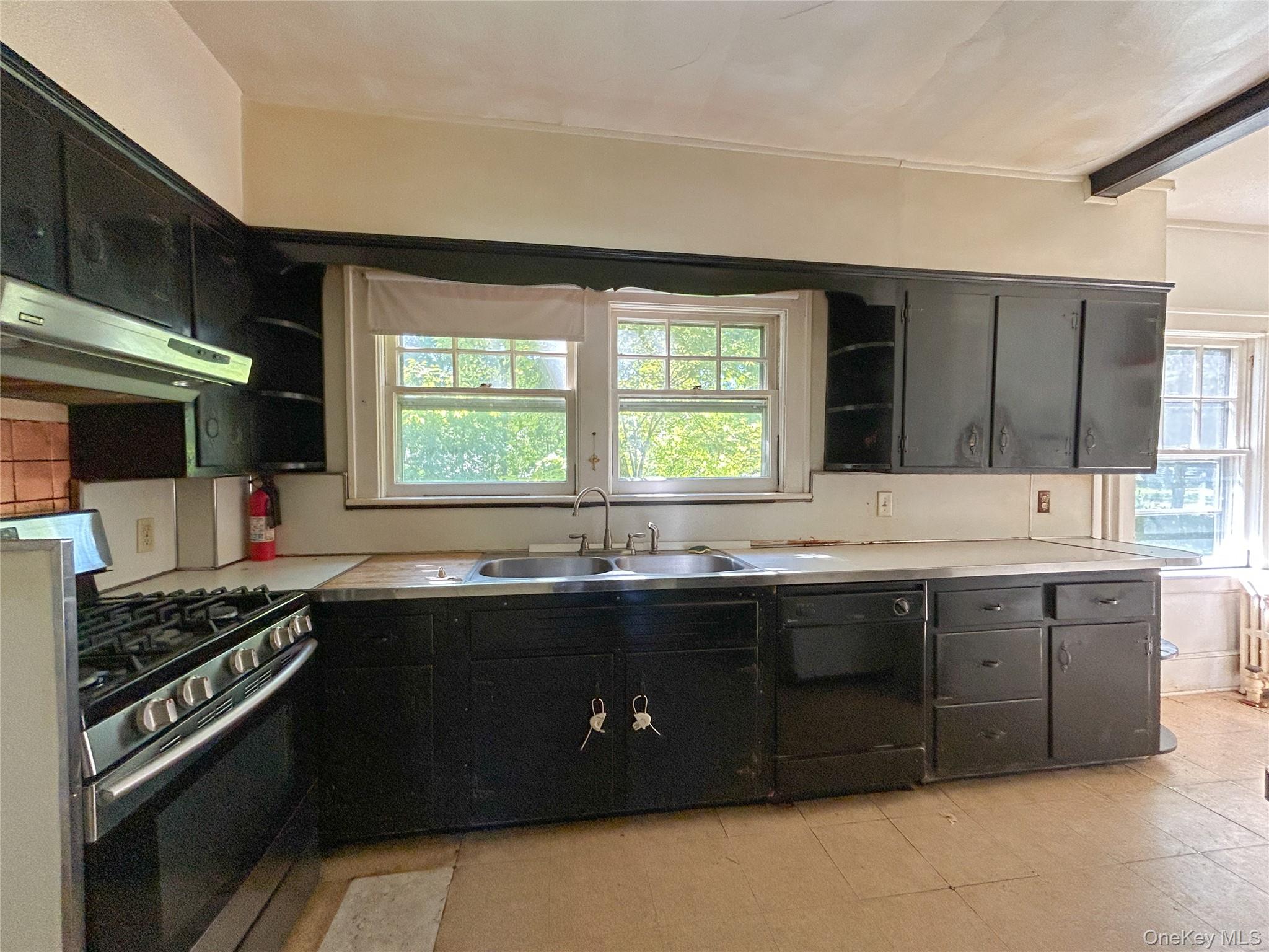 #7 photo, 18 Beechwood Park, Poughkeepsie , NY 12601