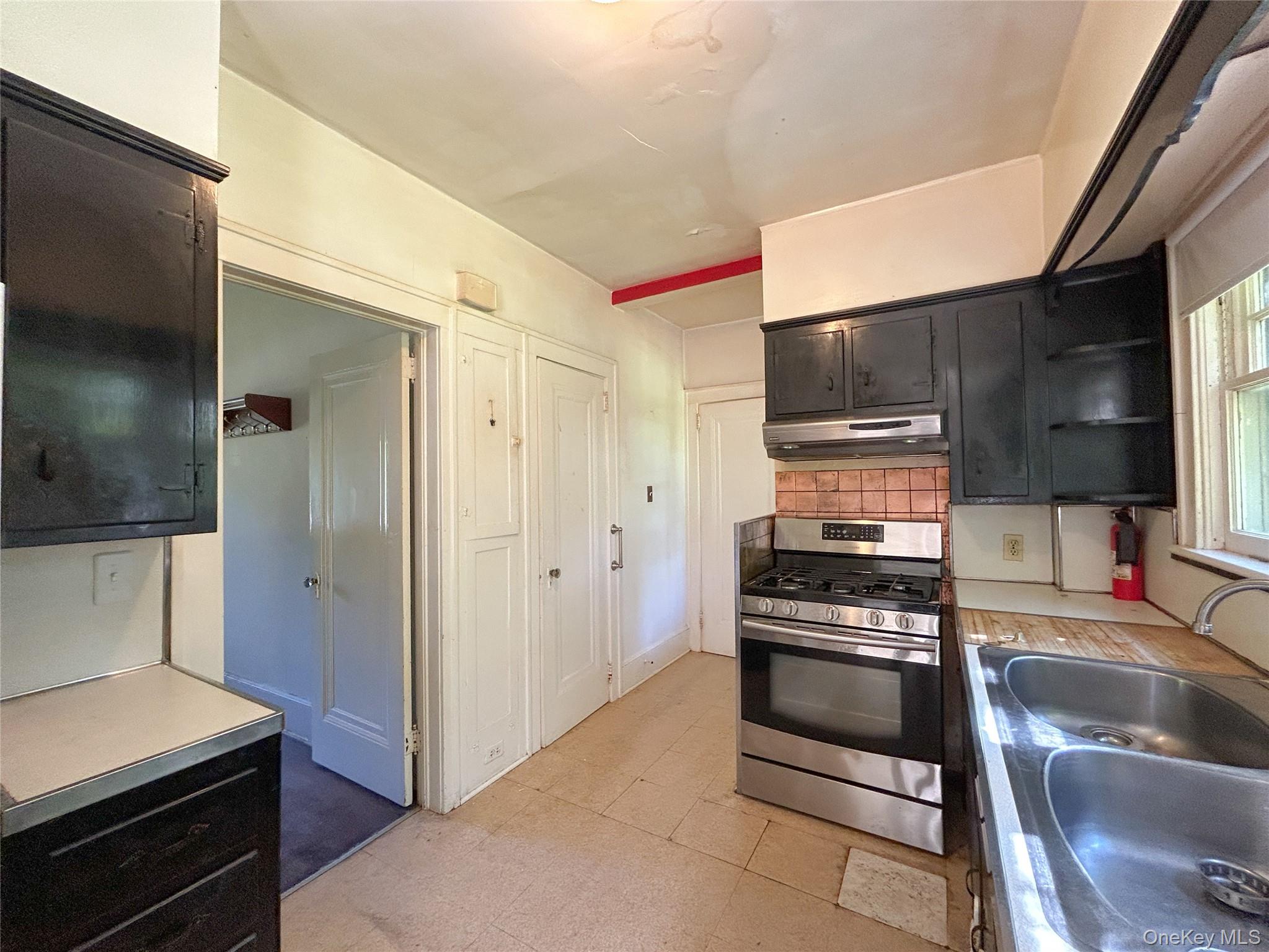 #9 photo, 18 Beechwood Park, Poughkeepsie , NY 12601