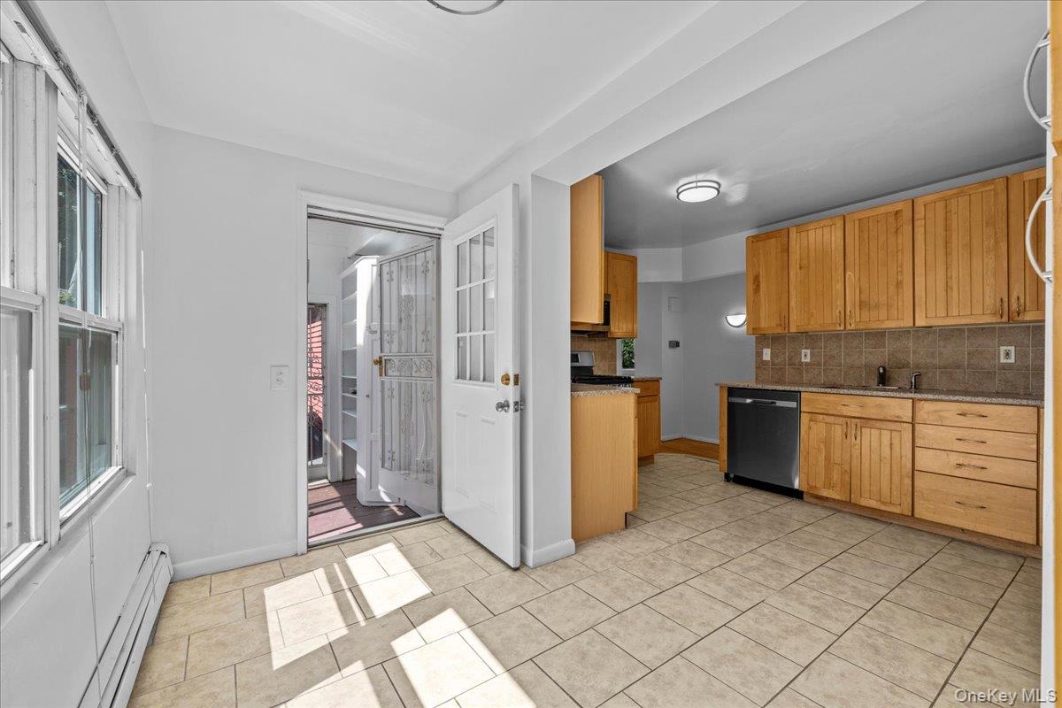 #9 photo, 2710 Edgehill Avenue, Bronx , NY 10463