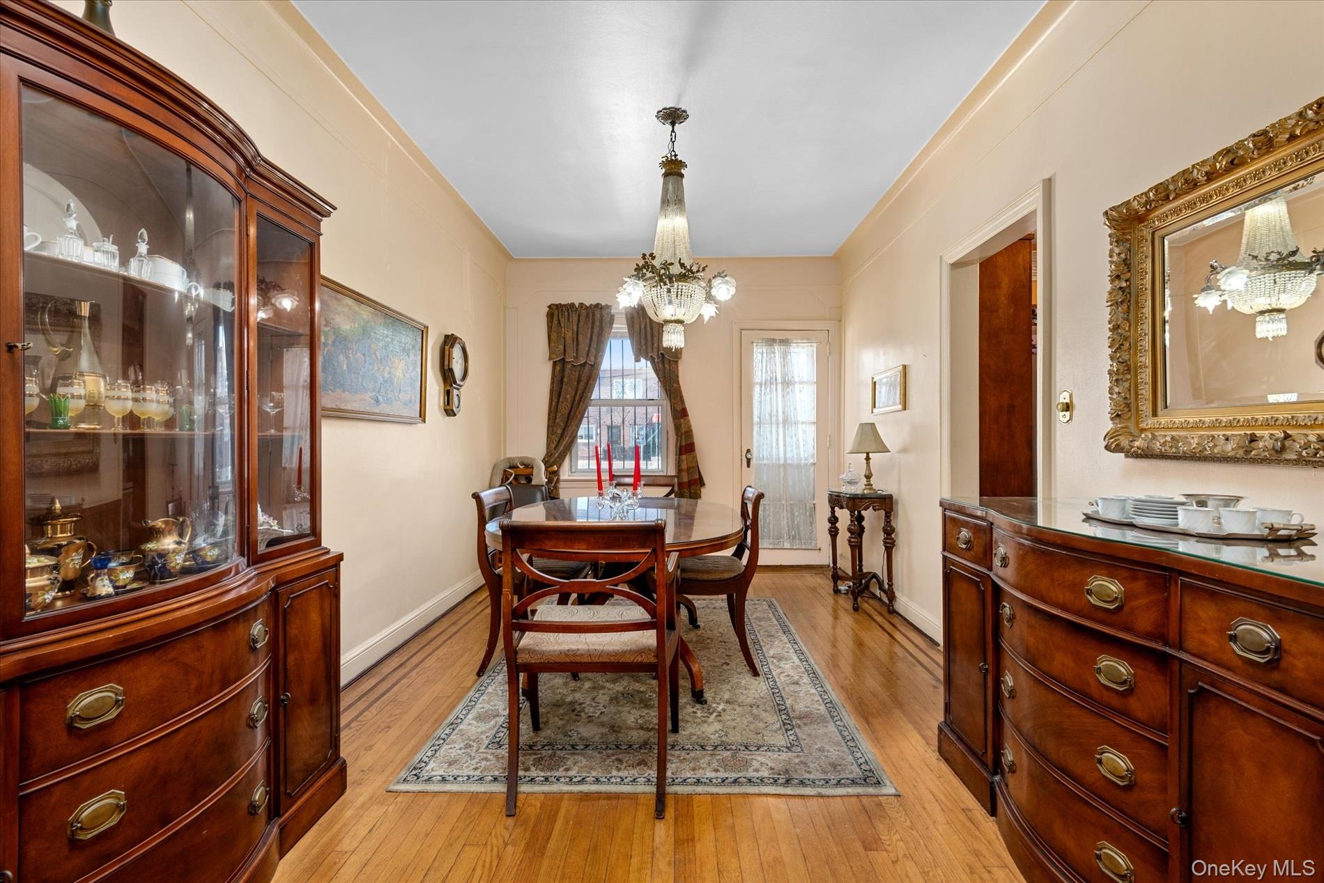 #5 photo, 30-63 85th Street, クイーンズ区 East Elmhurst , NY 11370