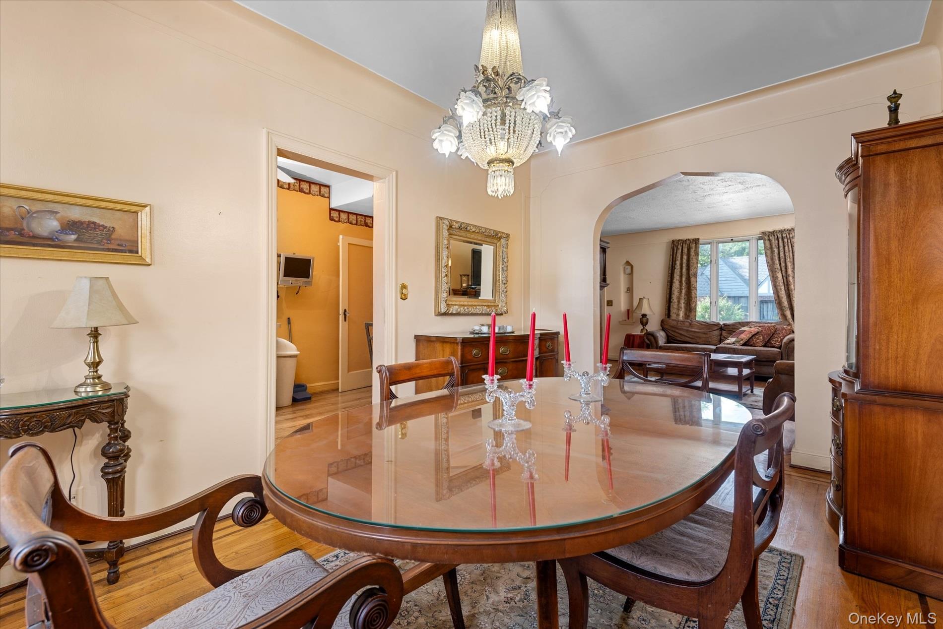 #6 photo, 30-63 85th Street, クイーンズ区 East Elmhurst , NY 11370