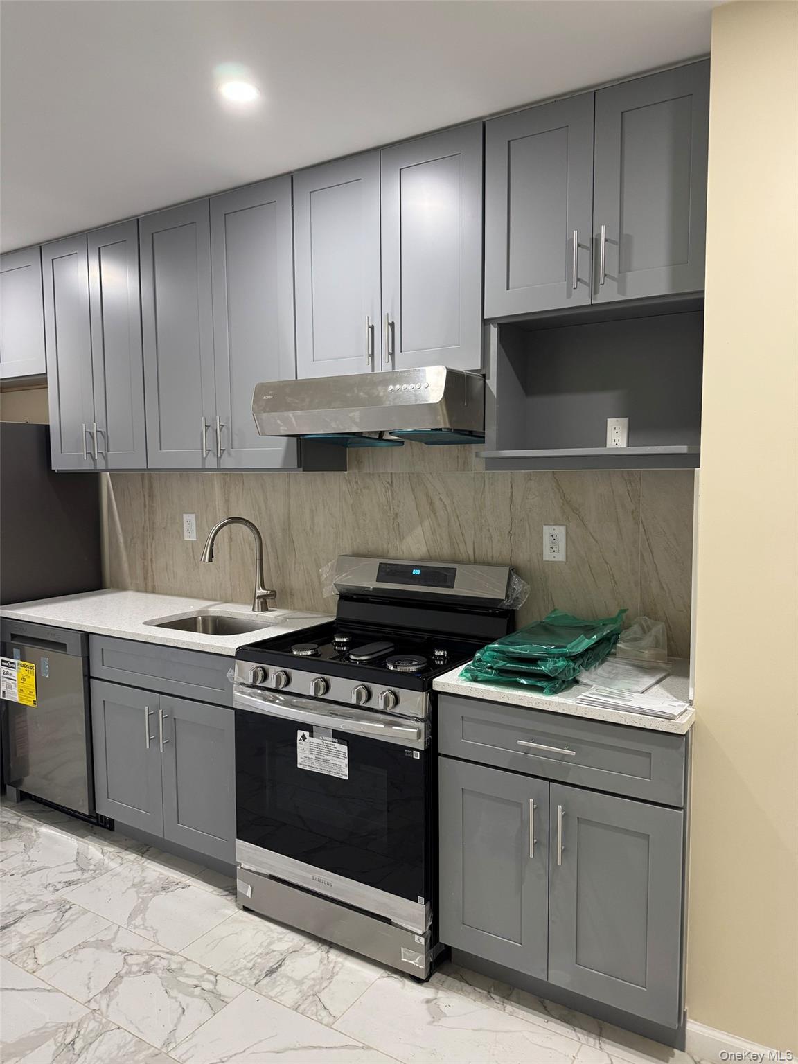 #4 photo, 130 Wilson Avenue, Brooklyn , NY 11237