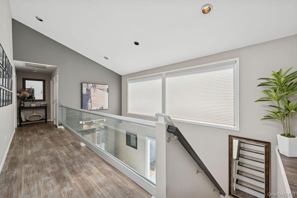 #10 photo, 30 Lone Oak Path, Smithtown , NY 11787