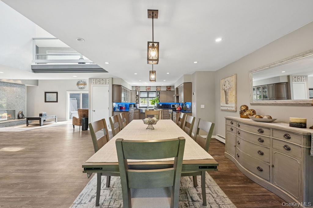 #5 photo, 30 Lone Oak Path, Smithtown , NY 11787