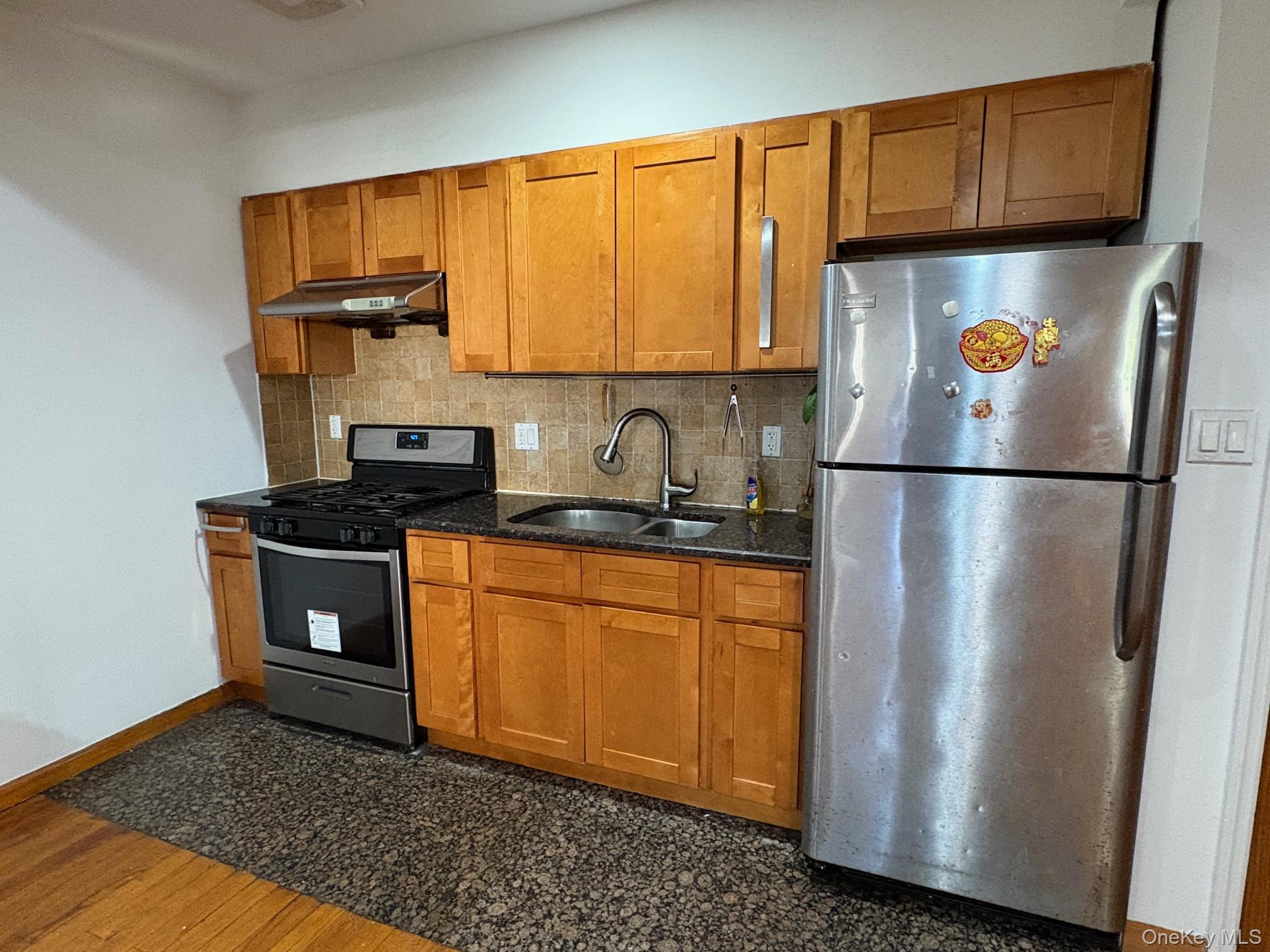 #3 photo, 3111 Linden Place, クイーンズ区 Flushing , NY 11354