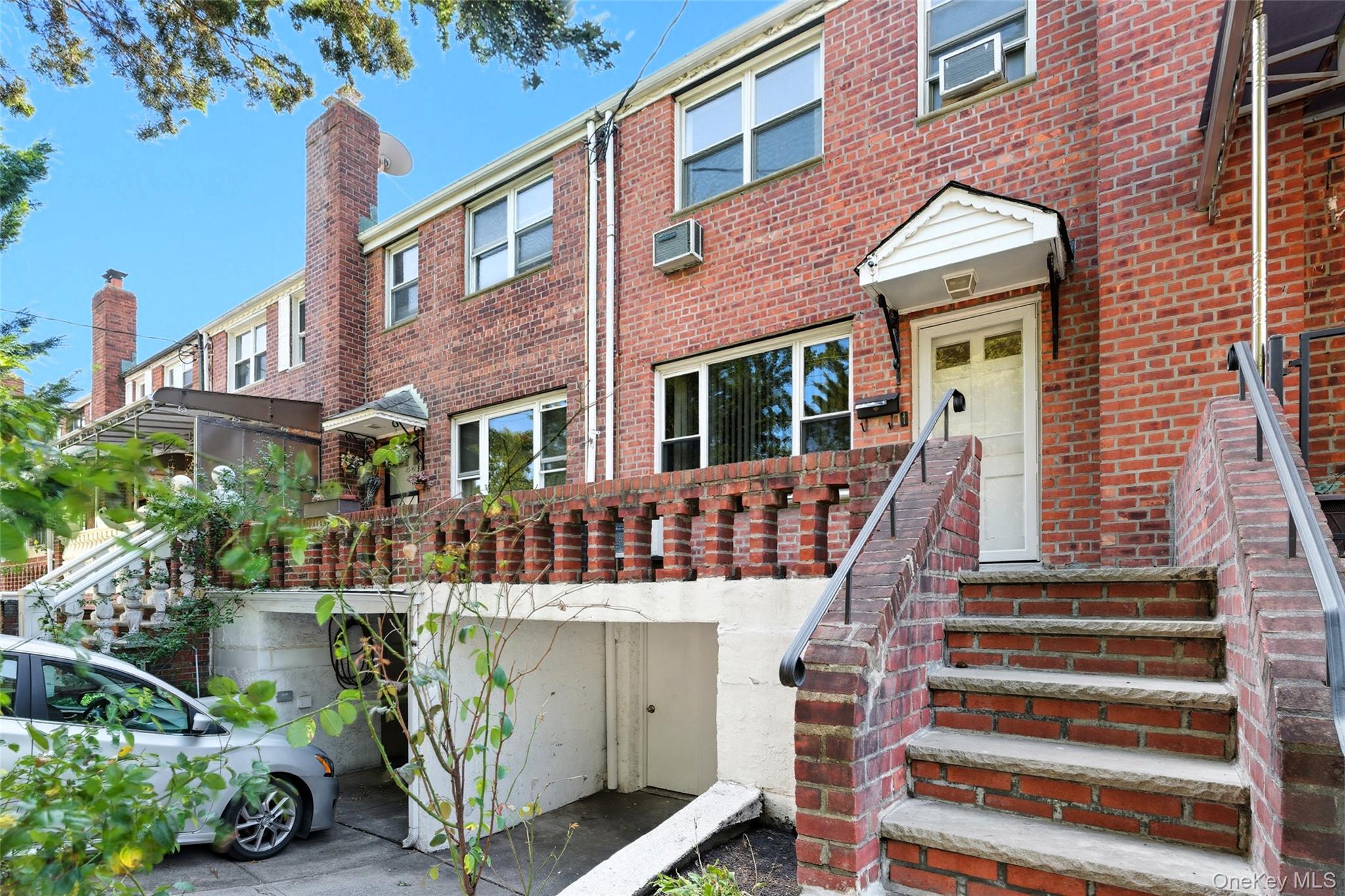 #1 photo, 2540 88 Street, クイーンズ区 East Elmhurst , NY 11369