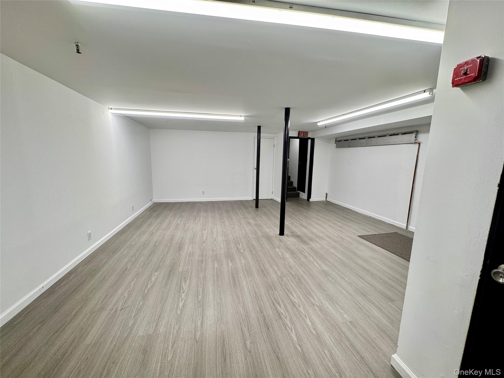 #9 photo, 67-05 Roosevelt Ave, Woodside , NY 11377