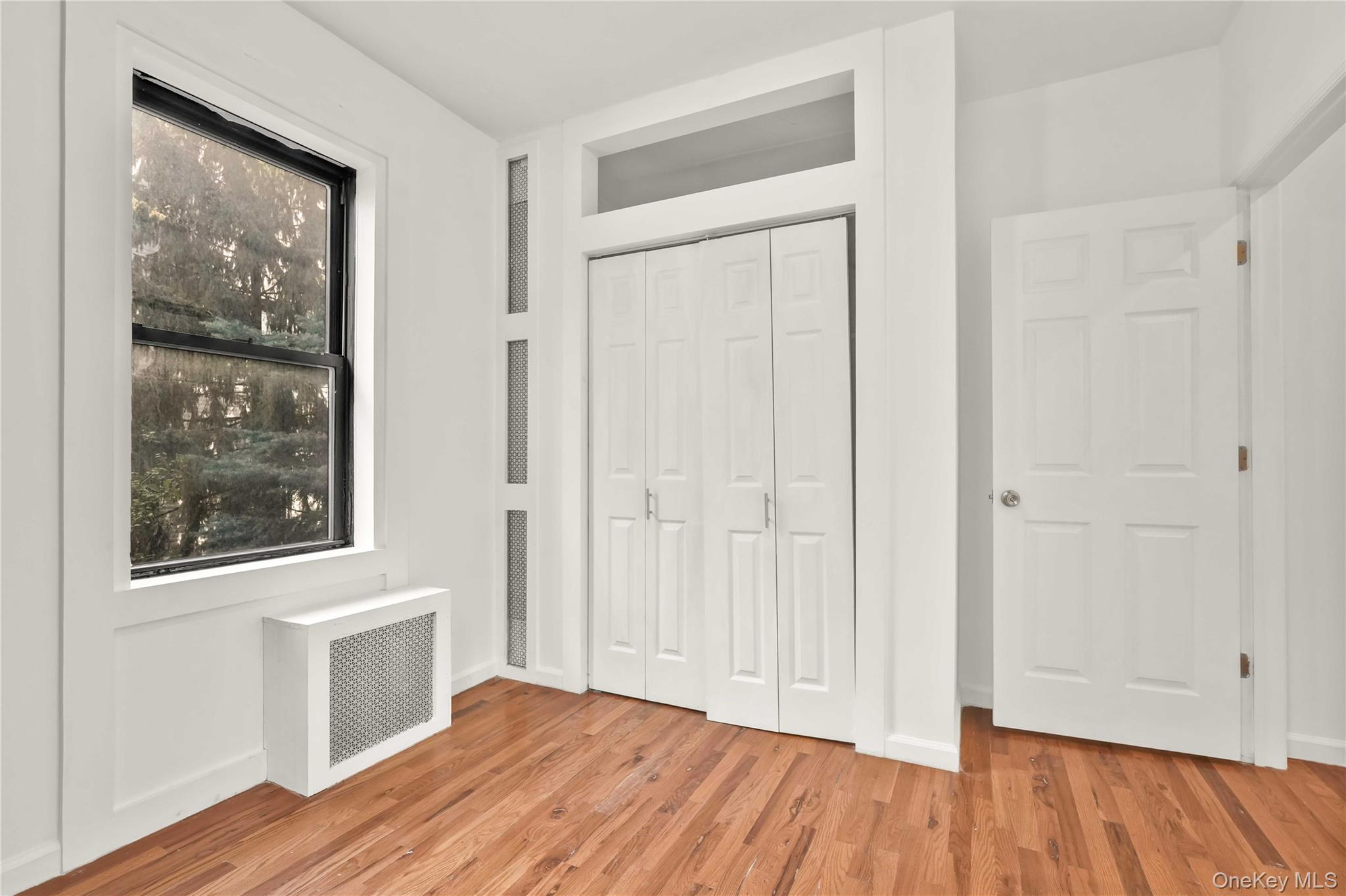 #13 photo, 21-28 35th, Astoria , NY 11105