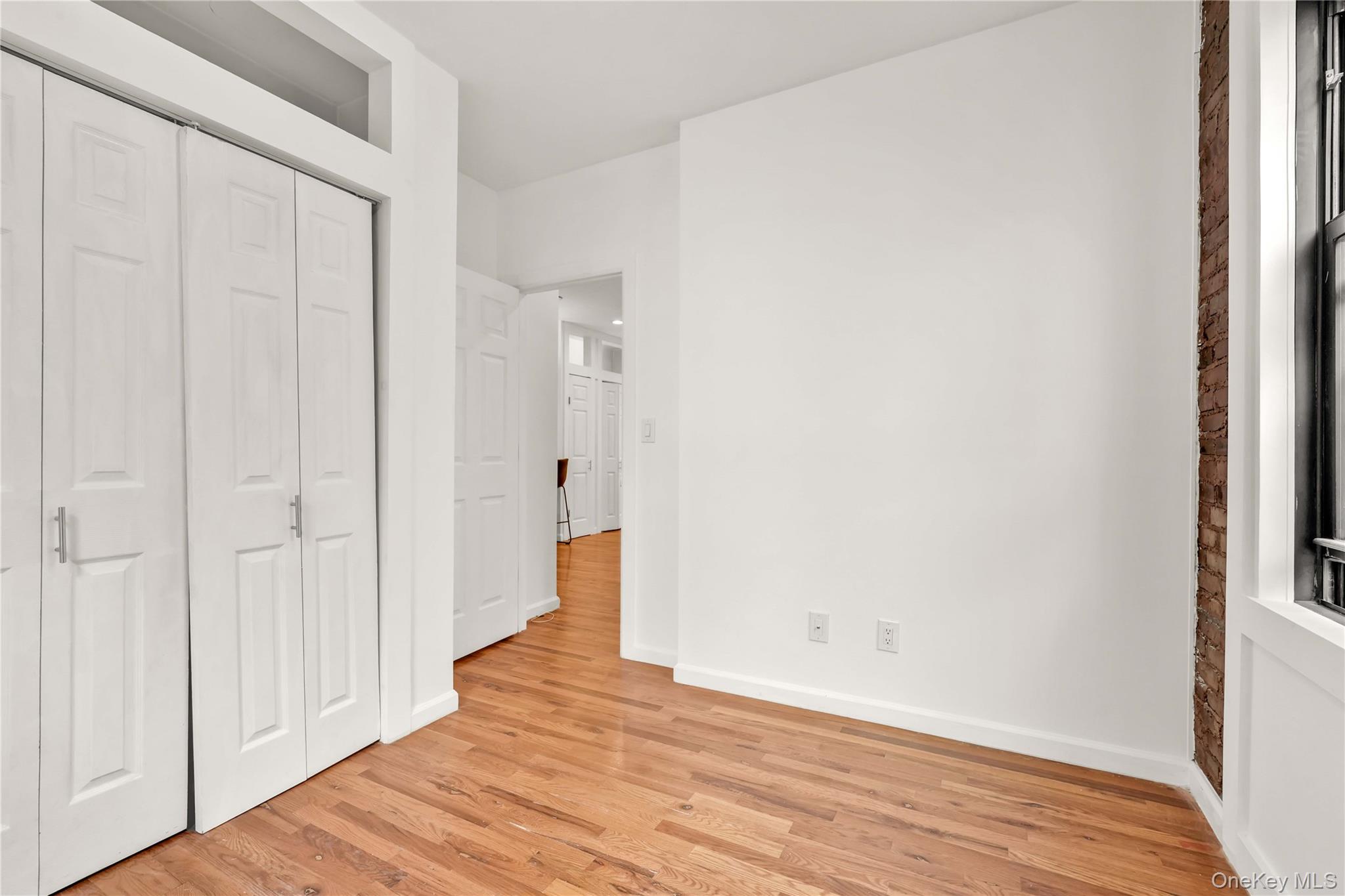 #14 photo, 21-28 35th, Astoria , NY 11105