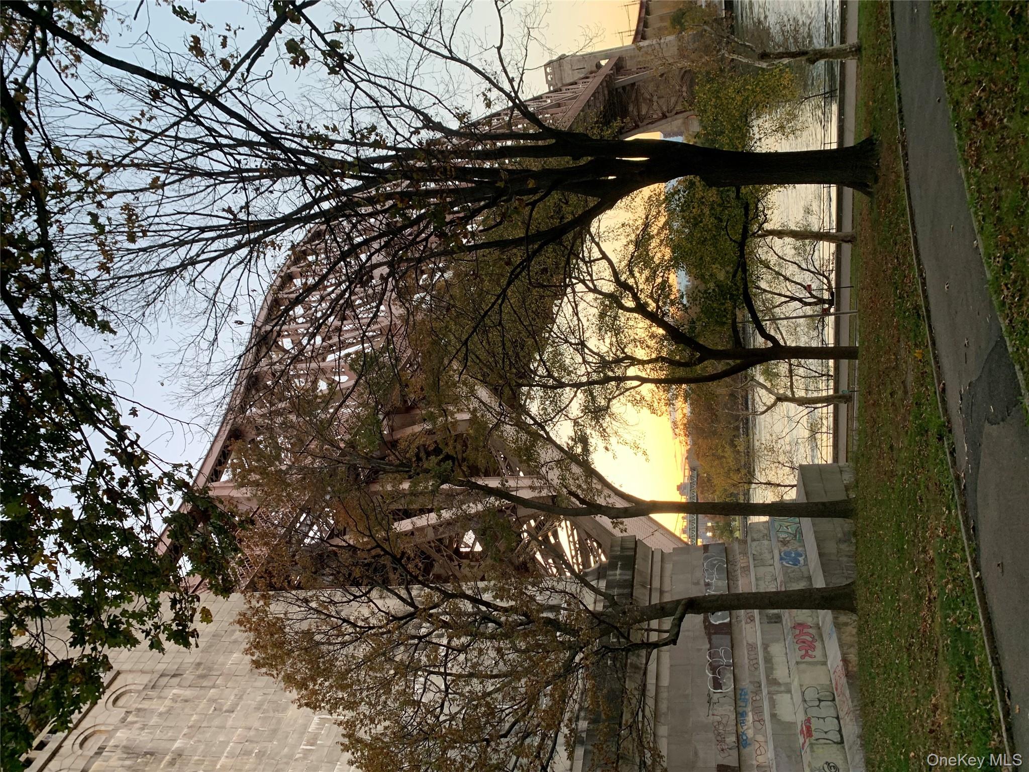 #19 photo, 21-28 35th, Astoria , NY 11105