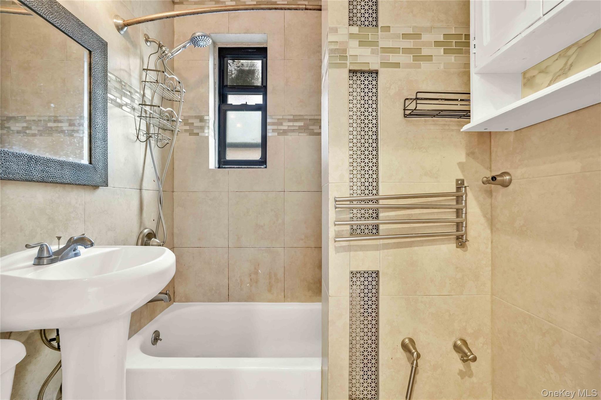 #9 photo, 21-28 35th, Astoria , NY 11105