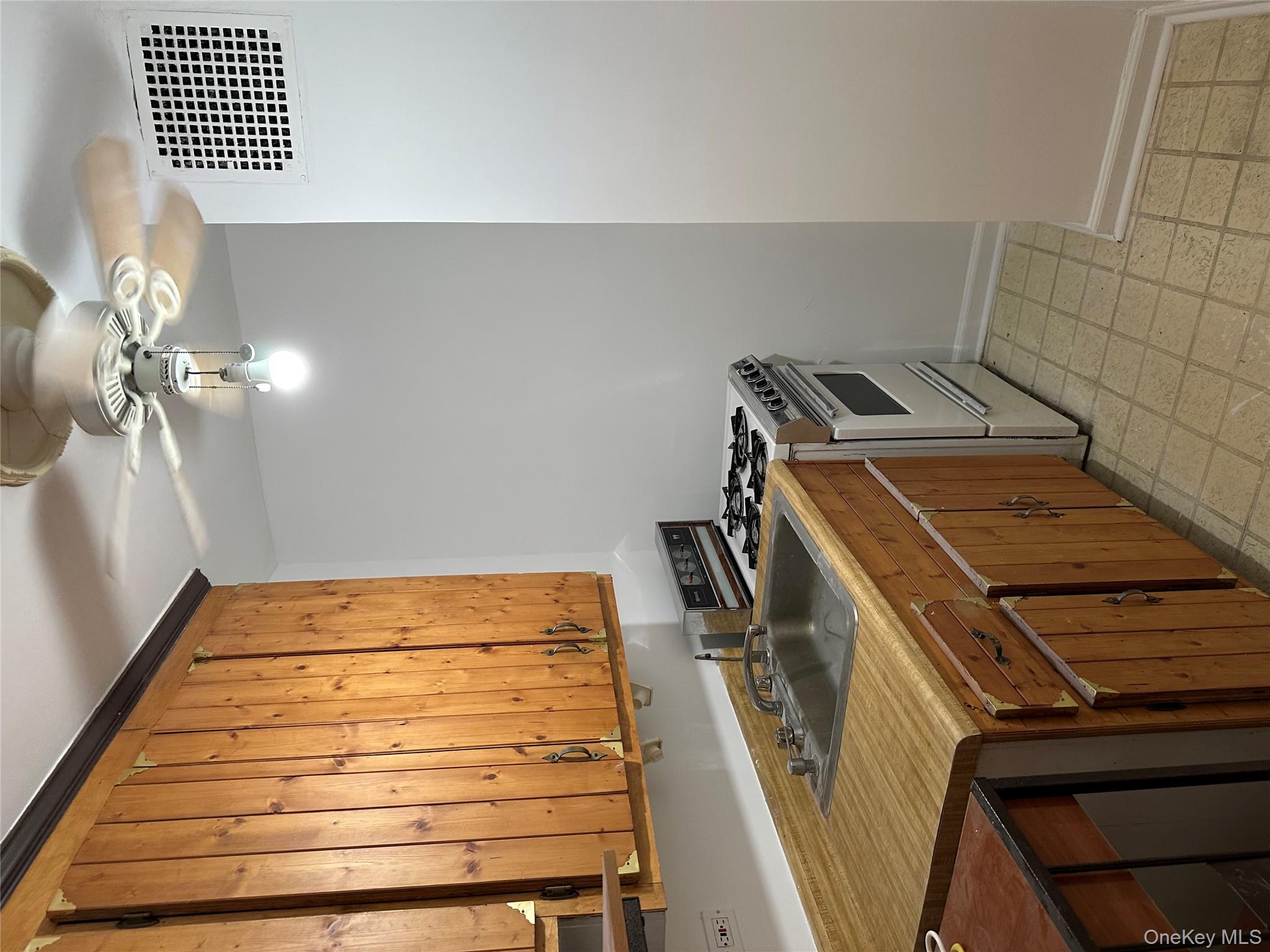 #6 photo, 83-25 98th Street, Woodhaven , NY 11421