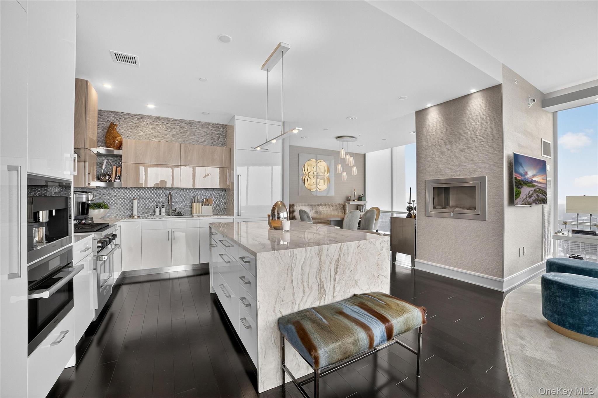 #11 photo, 5 Renaissance Square, White Plains , NY 10601