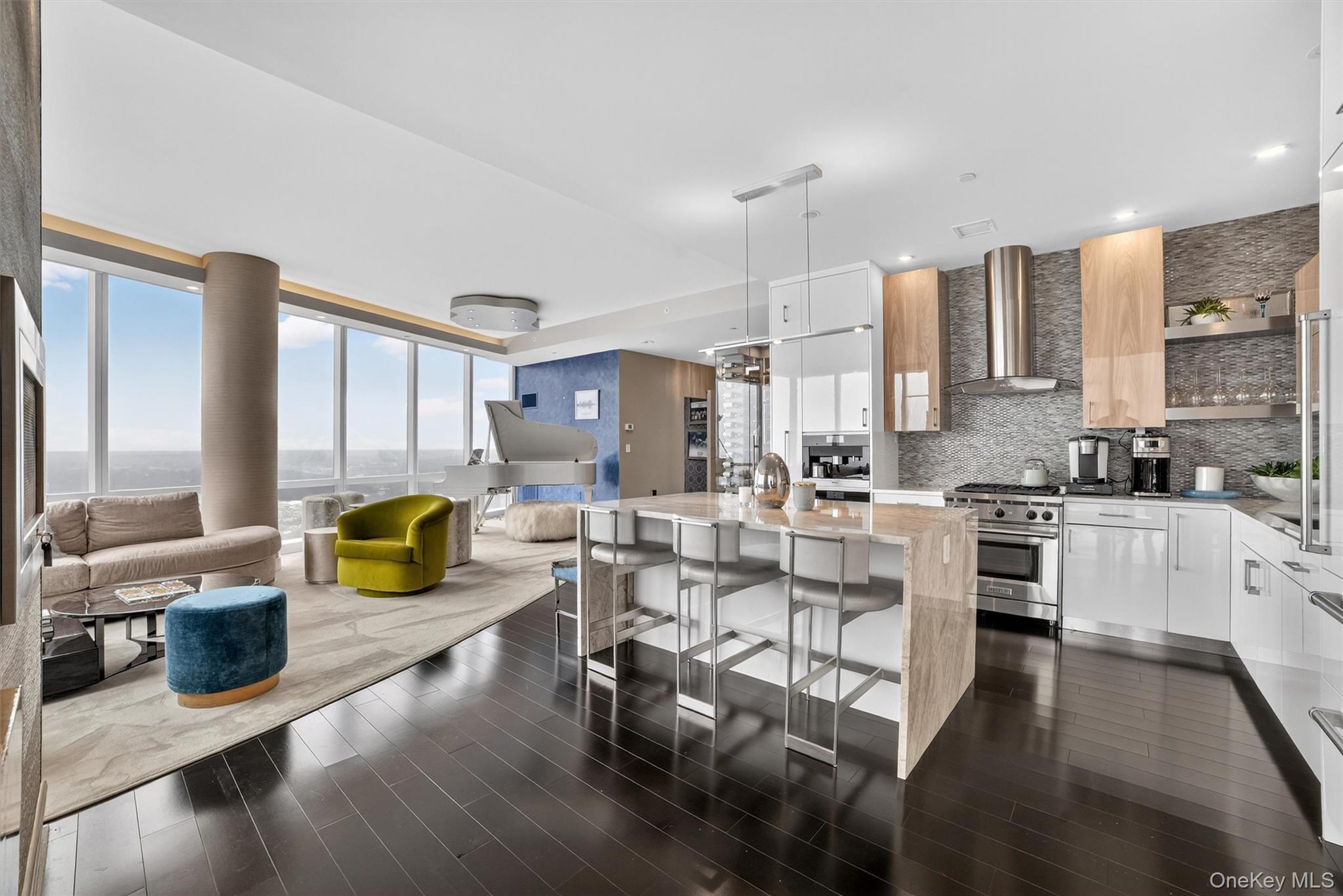 #13 photo, 5 Renaissance Square, White Plains , NY 10601