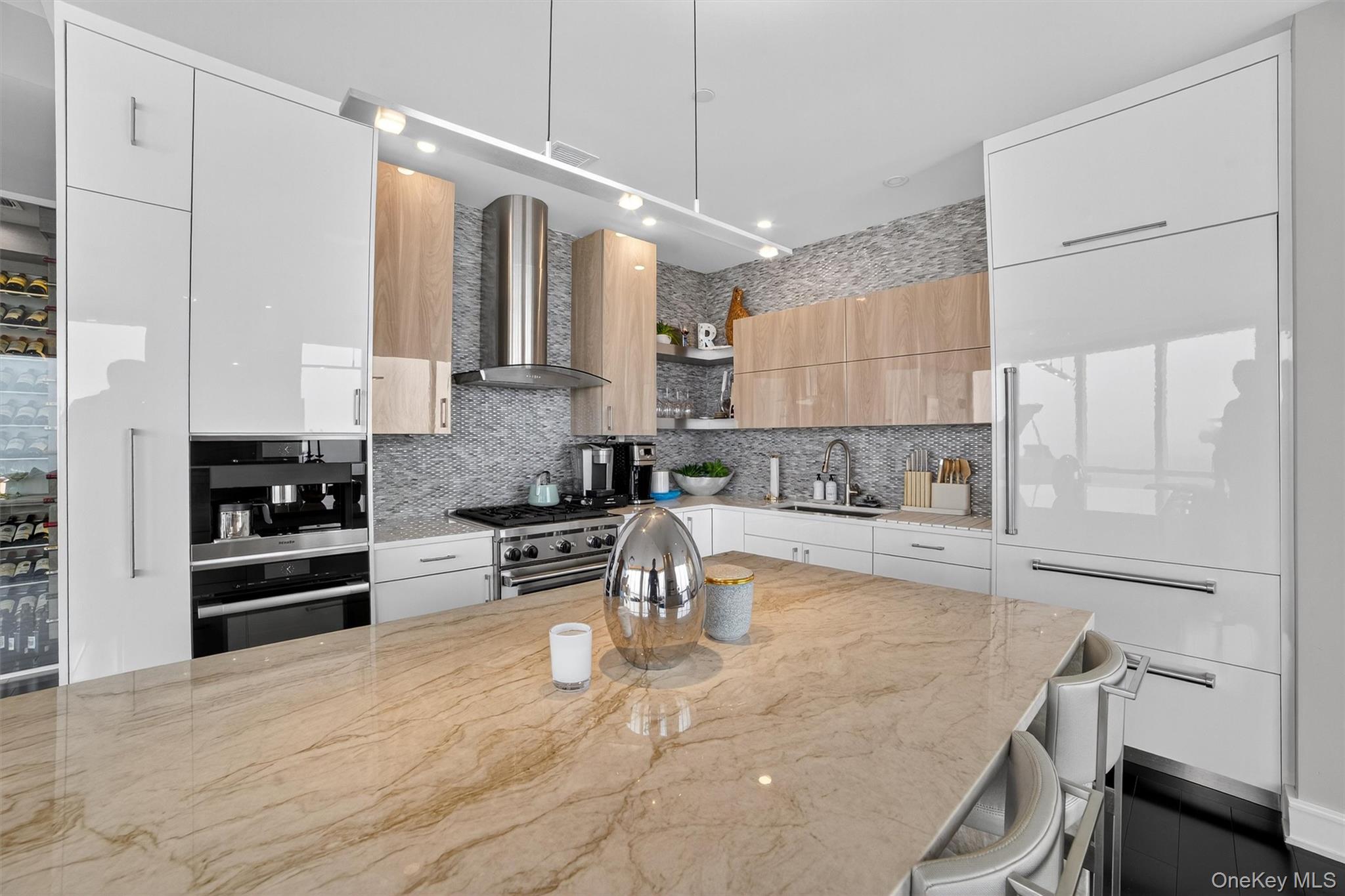 #15 photo, 5 Renaissance Square, White Plains , NY 10601