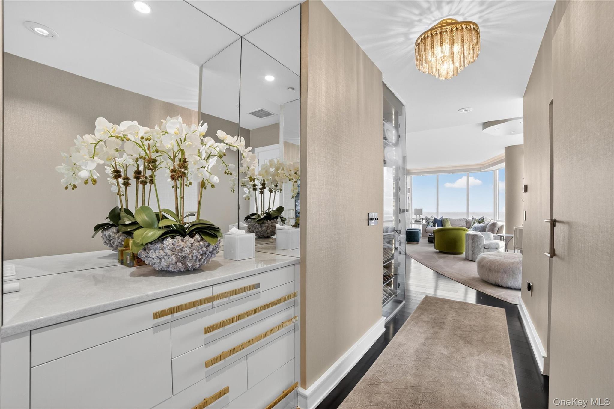 #2 photo, 5 Renaissance Square, White Plains , NY 10601