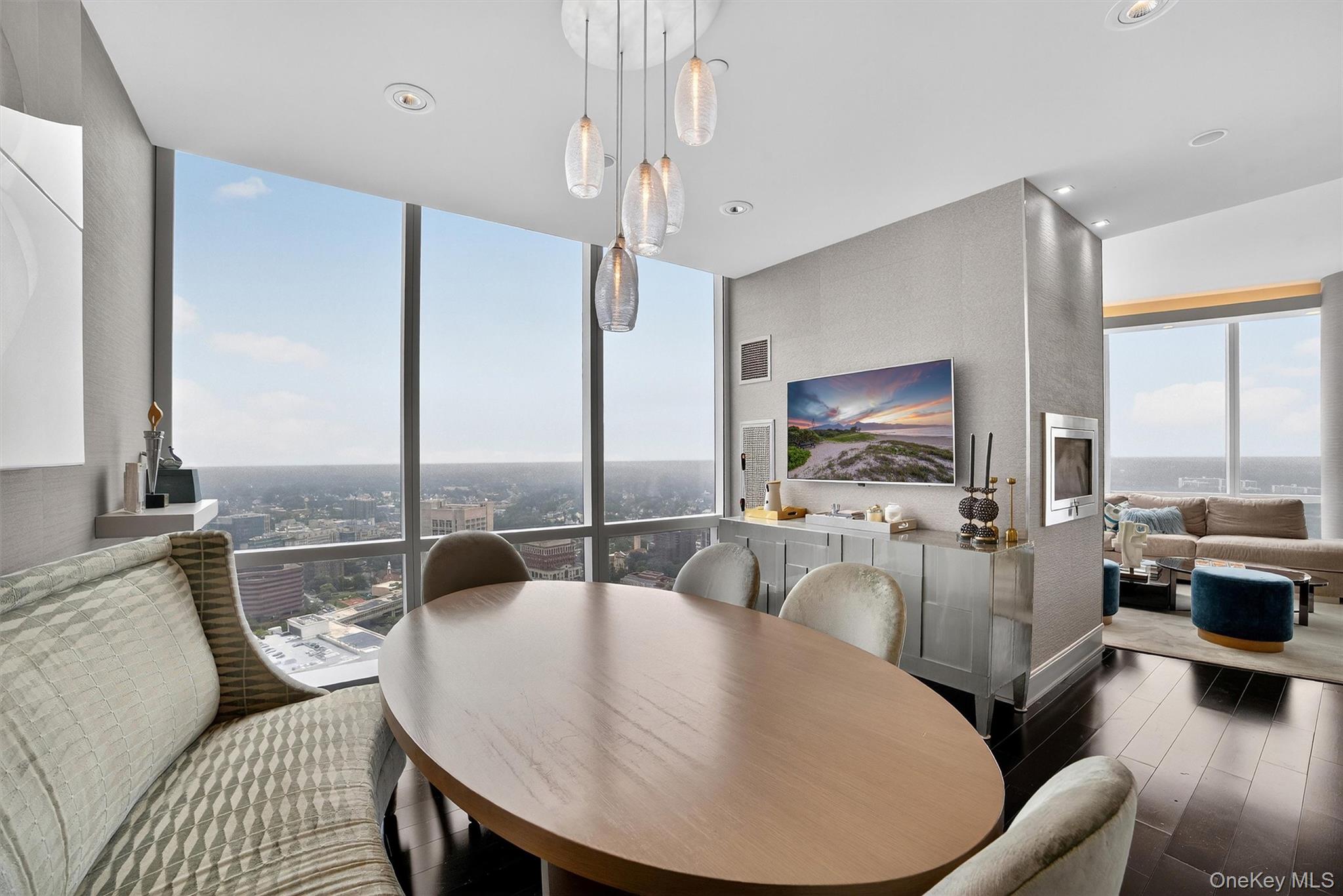 #20 photo, 5 Renaissance Square, White Plains , NY 10601