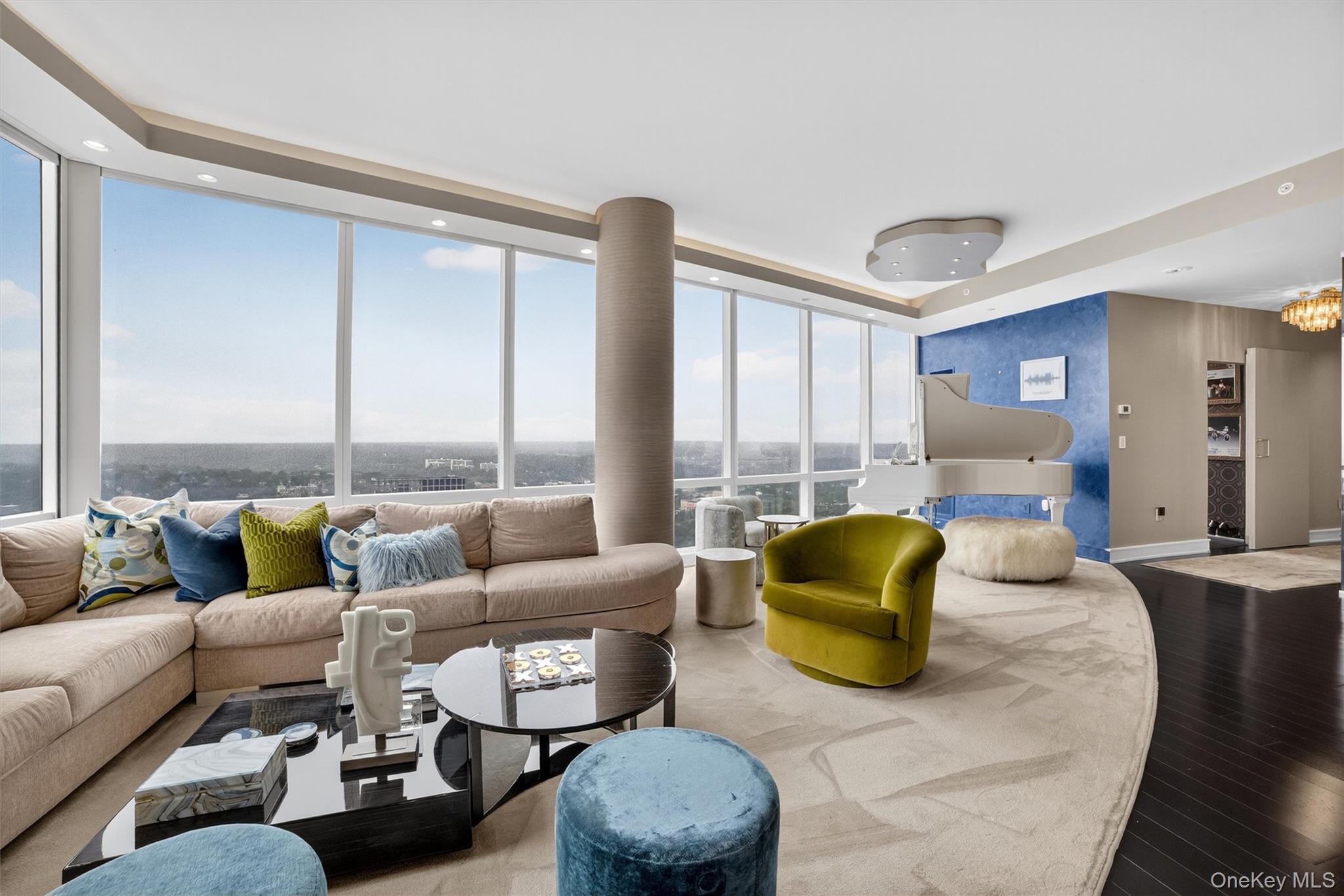 #7 photo, 5 Renaissance Square, White Plains , NY 10601