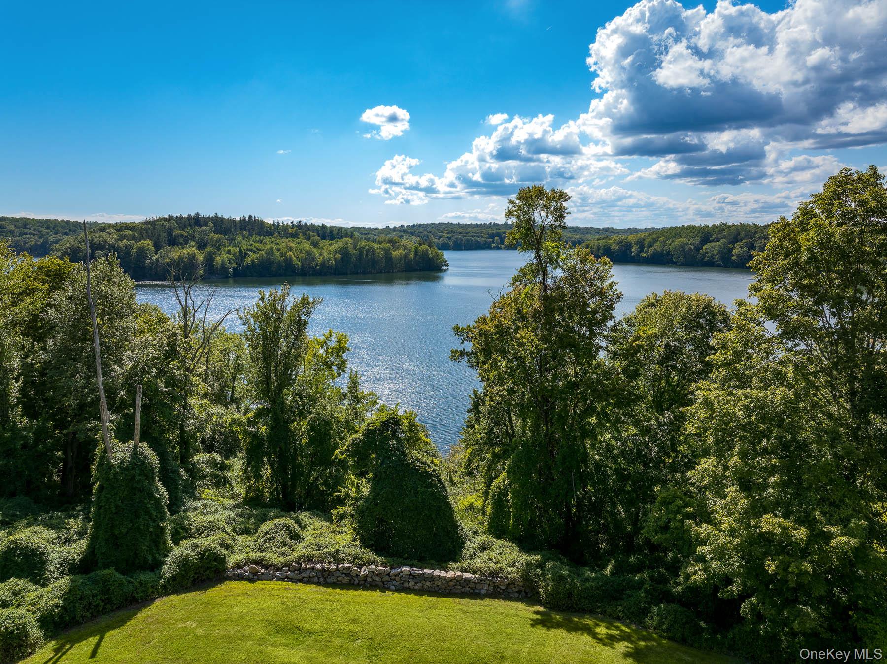 #5 photo, 7 East Lake Drive, Katonah , NY 10536