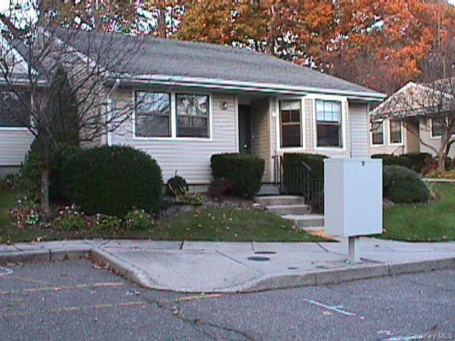 #1 photo, 7 Patriot Court, サフォーク郡 Huntington , NY 11743