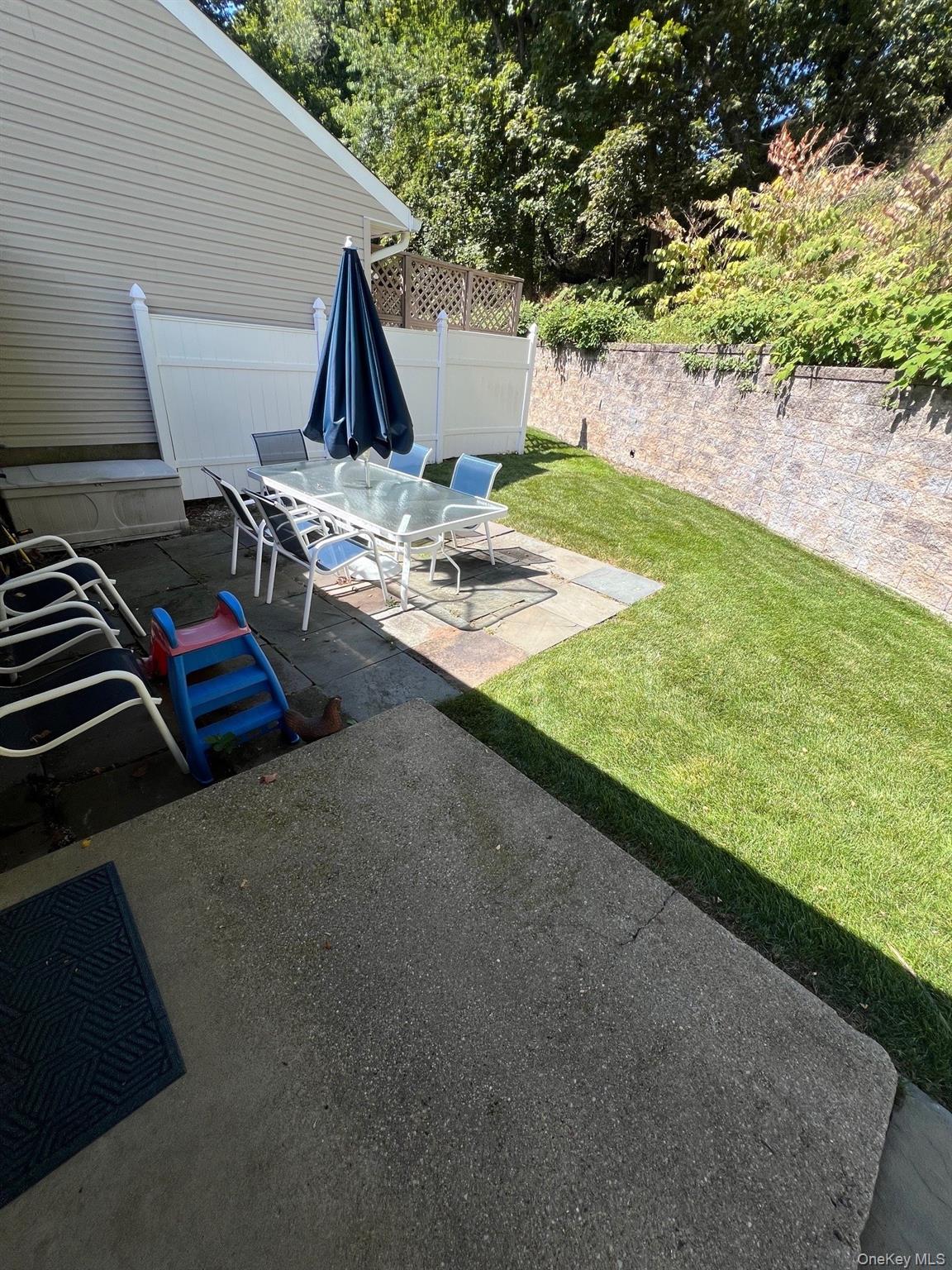 #10 photo, 7 Patriot Court, サフォーク郡 Huntington , NY 11743